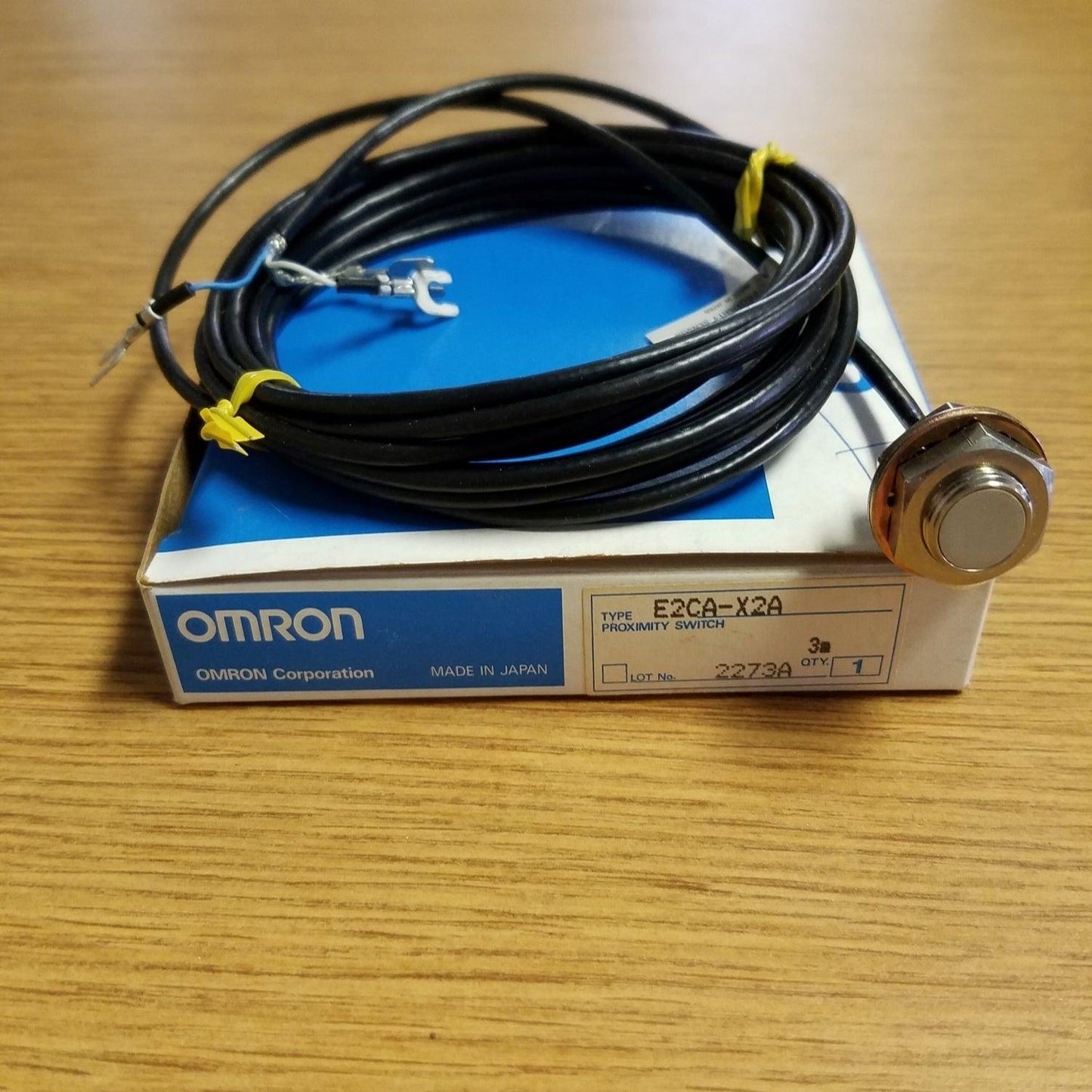 OMRON E2CA-X2A Proximity Switch in Pakistan - industryparts.pk