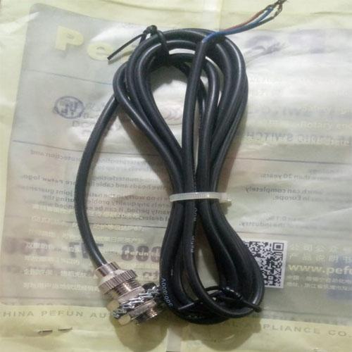 Hall Sensor , magnet sensor,12mm Diameter (Lot) - industryparts.pk