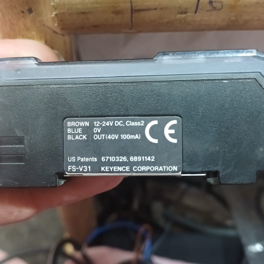 KEYENCE FC-V31 Fiber Amplifier in Pakistan