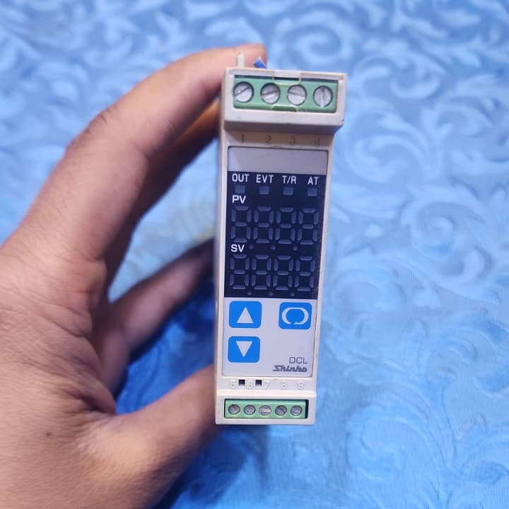 SHINKO DCL-33A-A/M 1 Electro Temperature Controller in Pakistan