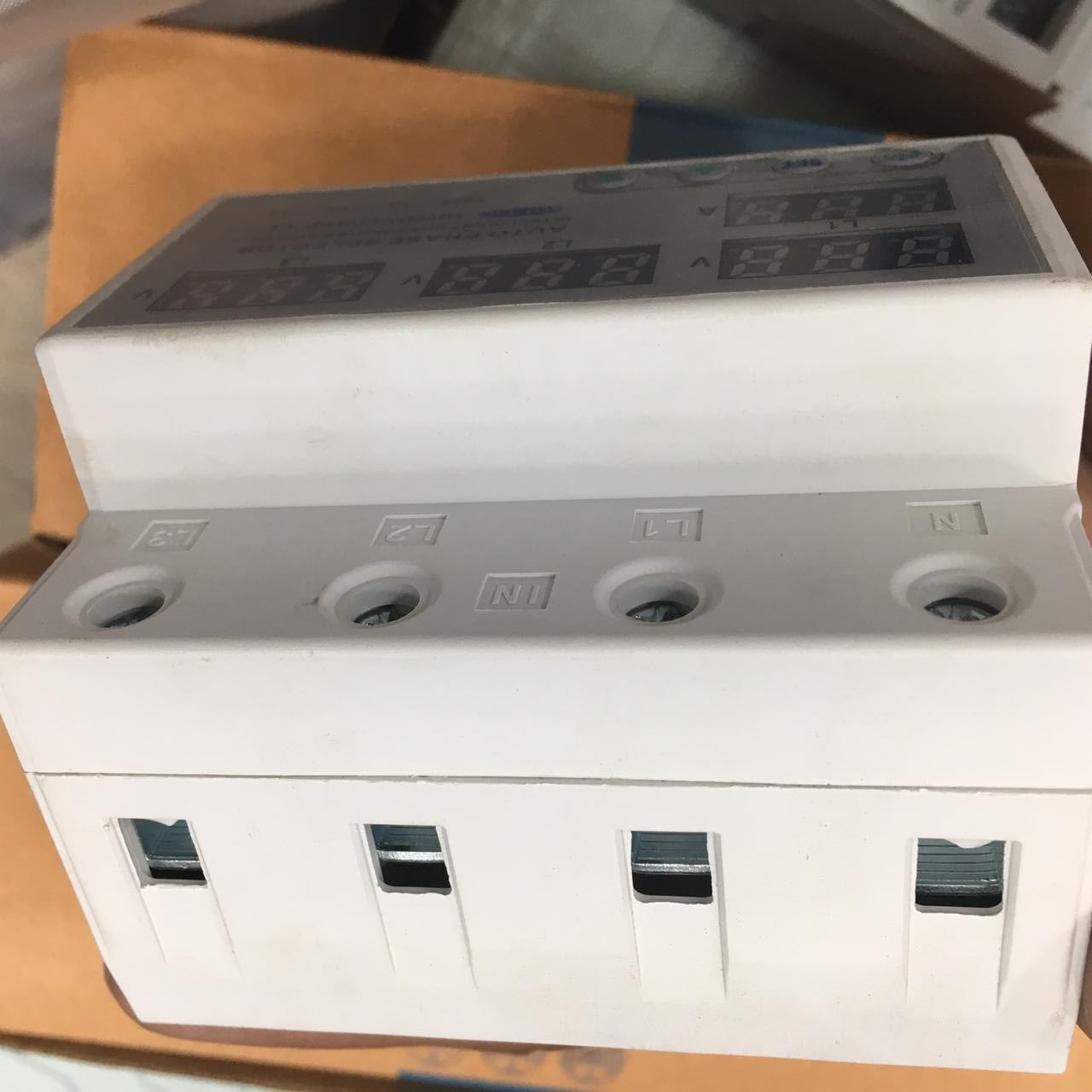 TOMZN TOVPD3-63VAYA Auto Phase Selector Switch in Pakistan