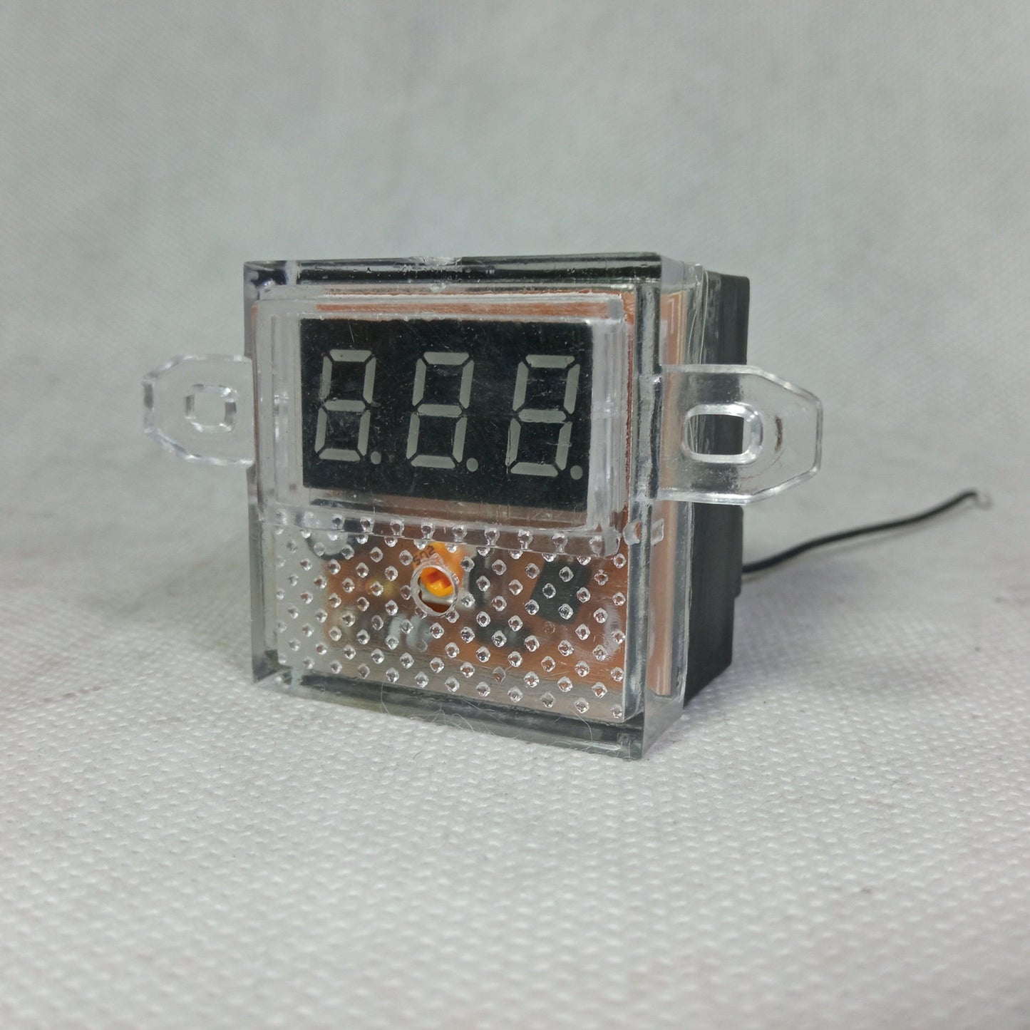 DC Volt Meter Range 8 to 30V Led Digital Voltage Panel Meter in Pakistan - industryparts.pk