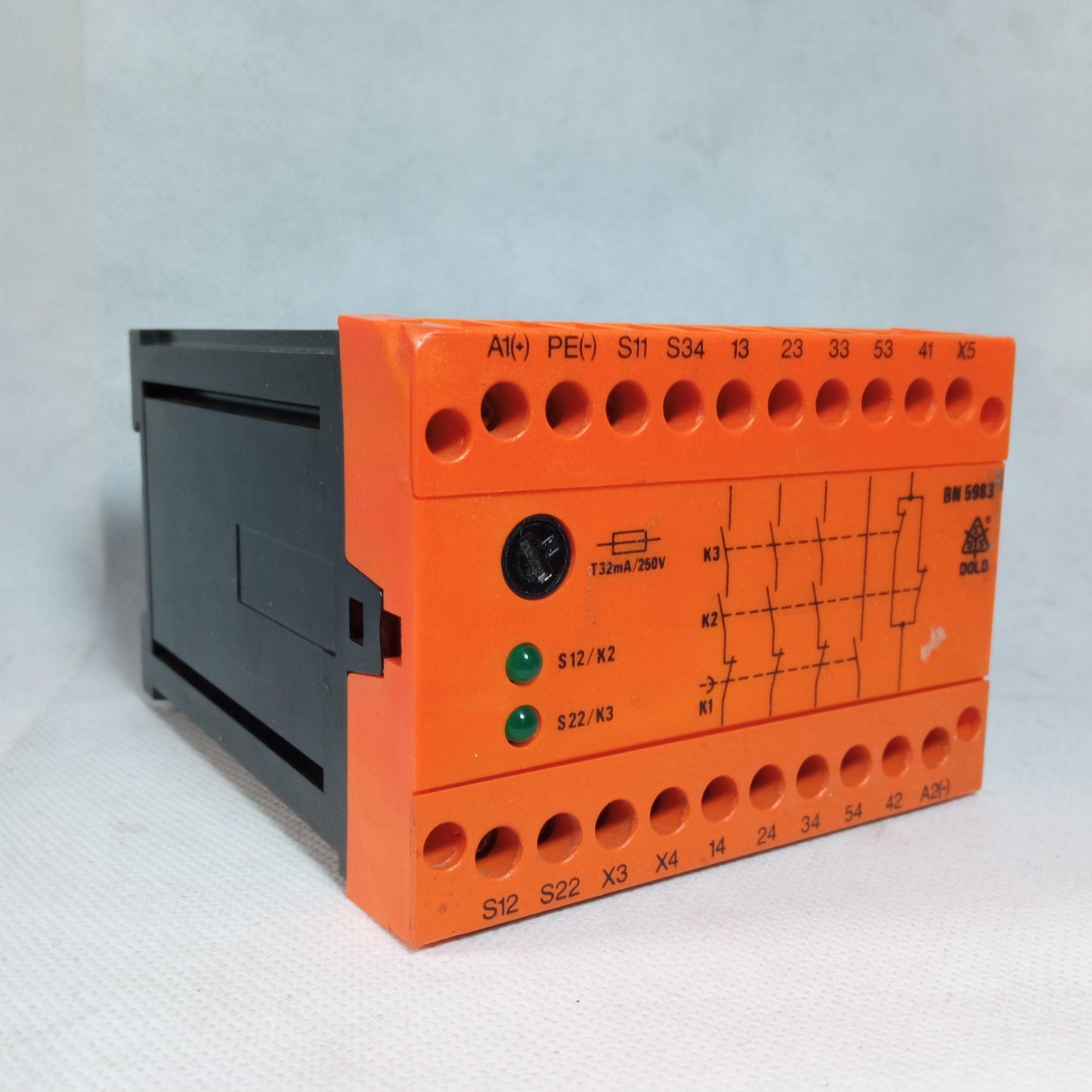 DOLD Emergency stop module BN 5983 in Pakistan - industryparts.pk