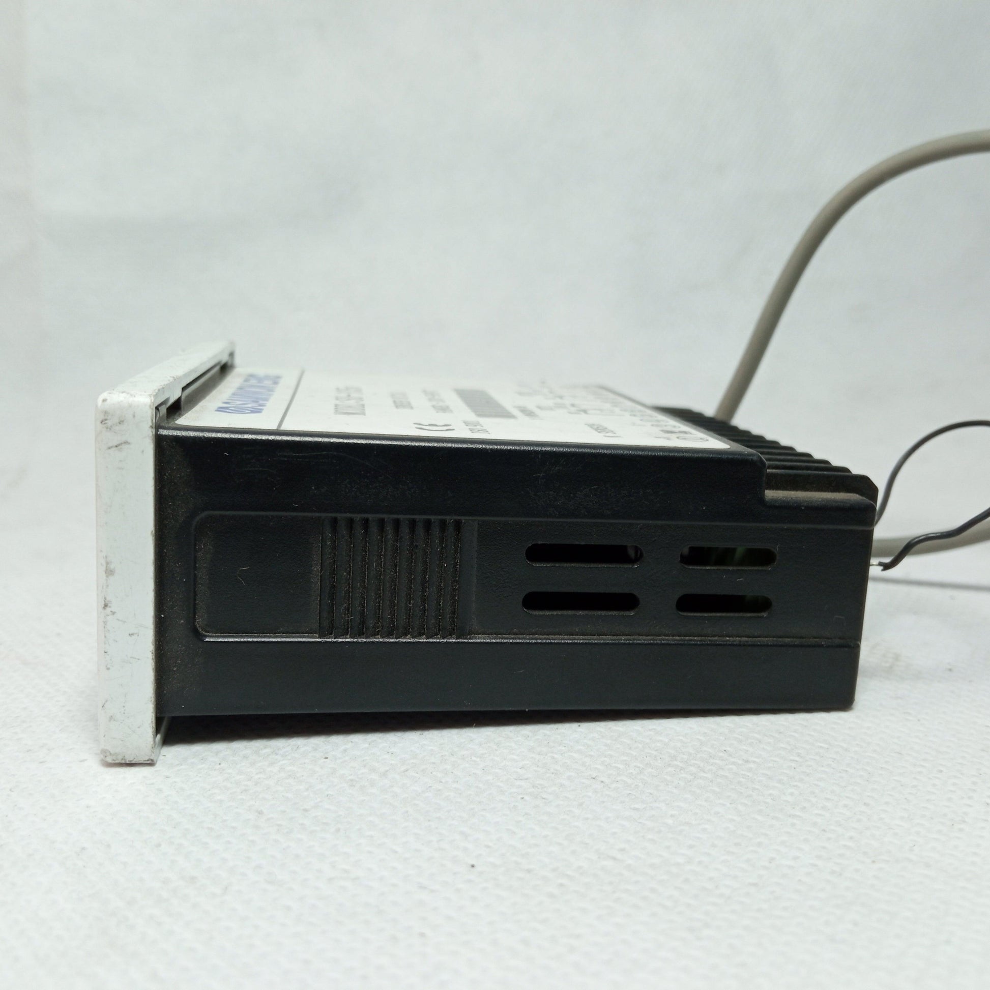 SAMWON ENG SU-105K Temperature Controller Lotted in Pakistan - industryparts.pk