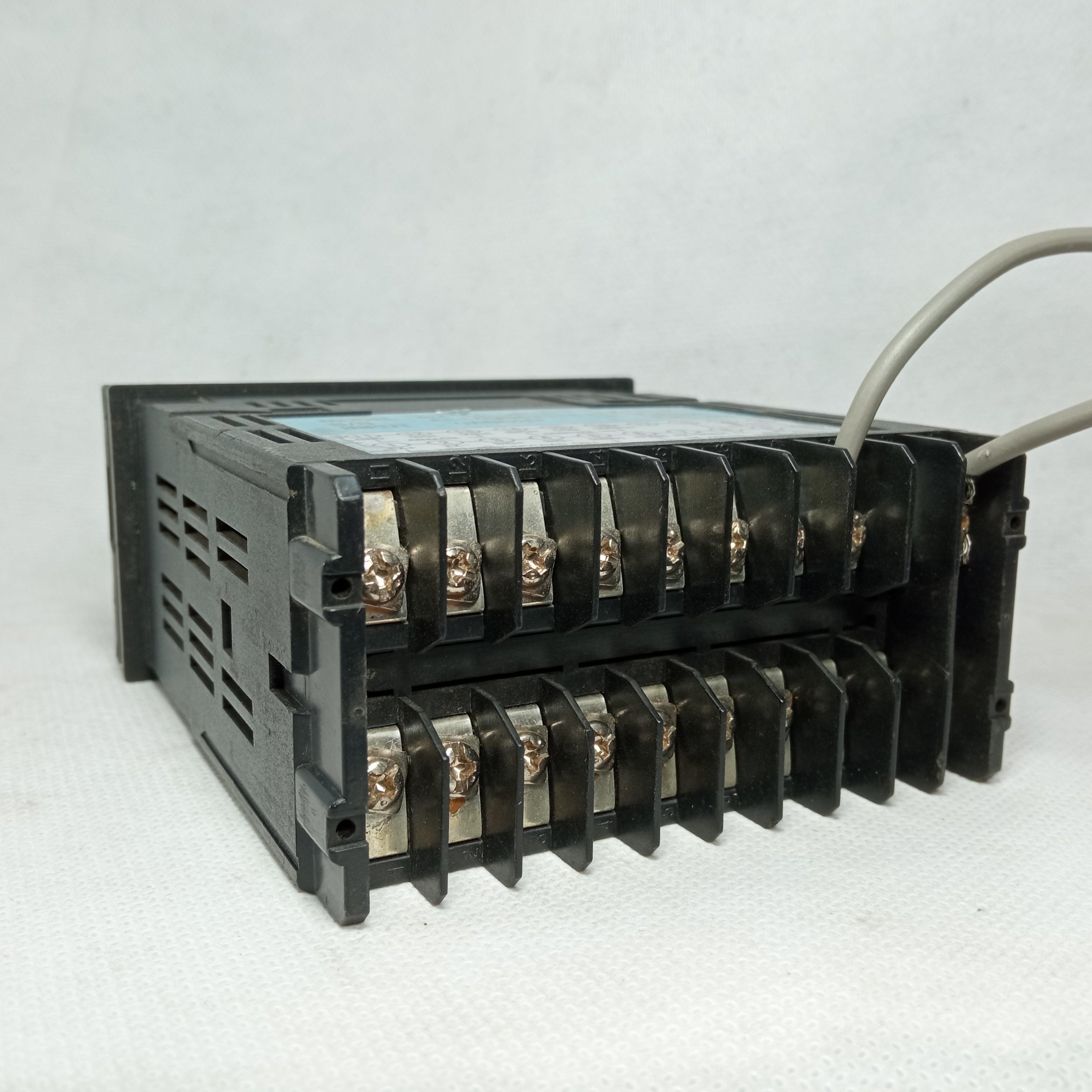 Digital Indicator in Pakistan - industryparts.pk