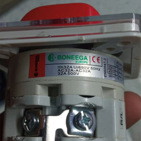 Boneega Phase Selector Switch 2 Pole in Pakistan