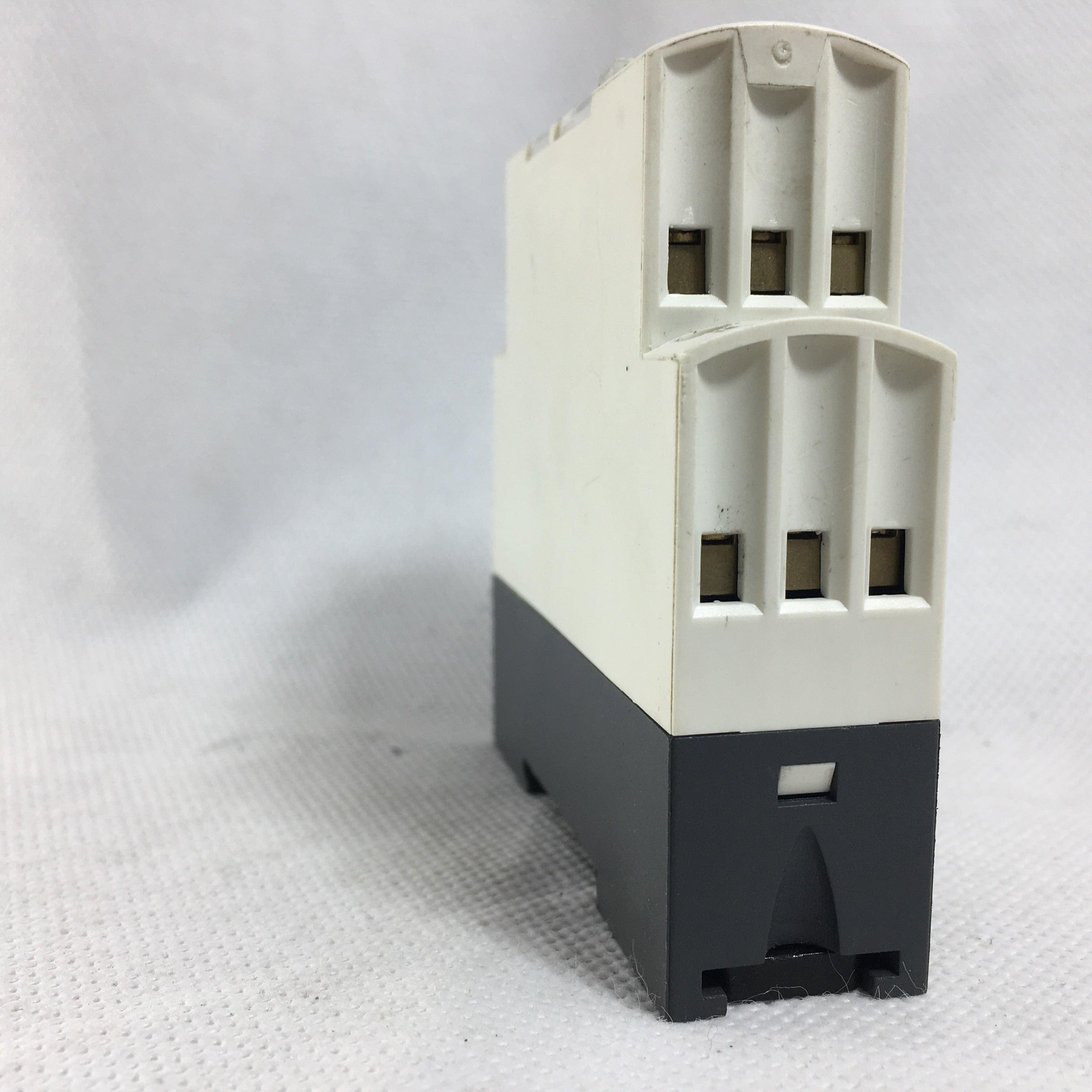 RM4TR32 1pcs New Schneider Relay in Pakistan - industryparts.pk