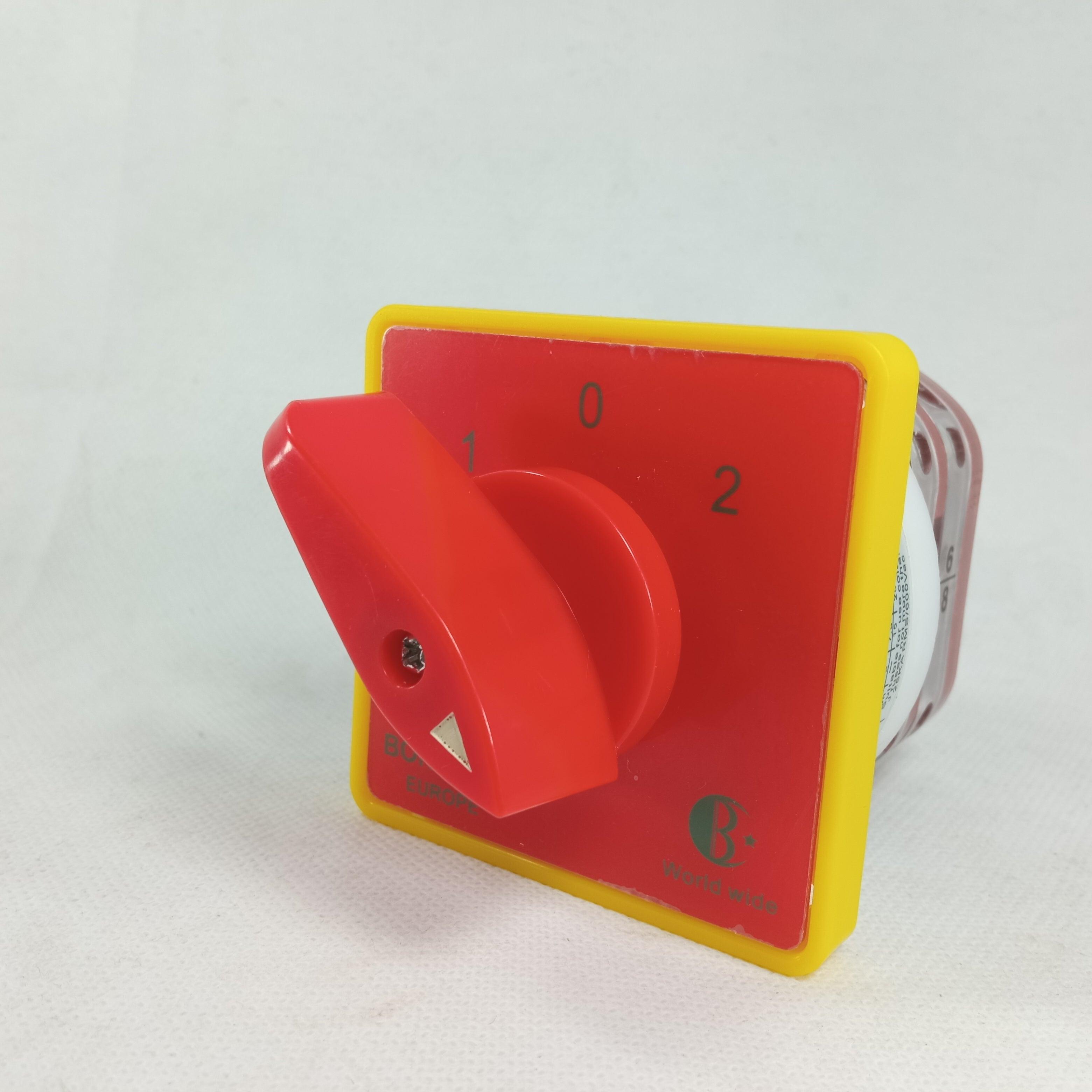 Boneega Rotary Changeover Switch 2 3 4 Pole 1-0-2 in Pakistan - industryparts.pk