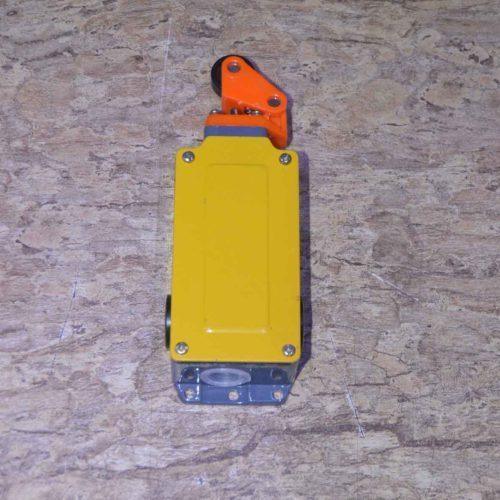 Limit Switch 2 Open And 2 Close Point China Made Lotted in Pakistan - industryparts.pk