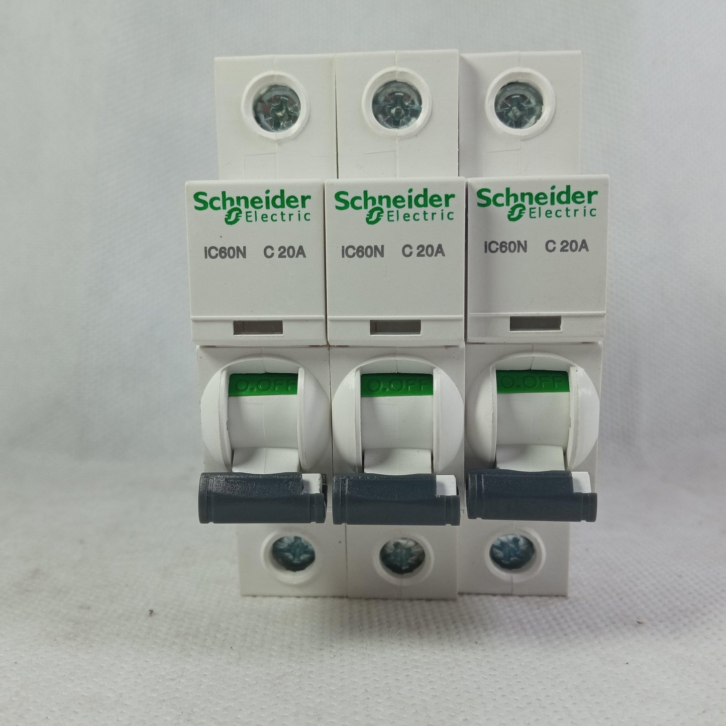 Schneider MCB AC Circuit Breakers in Pakistan - industryparts.pk