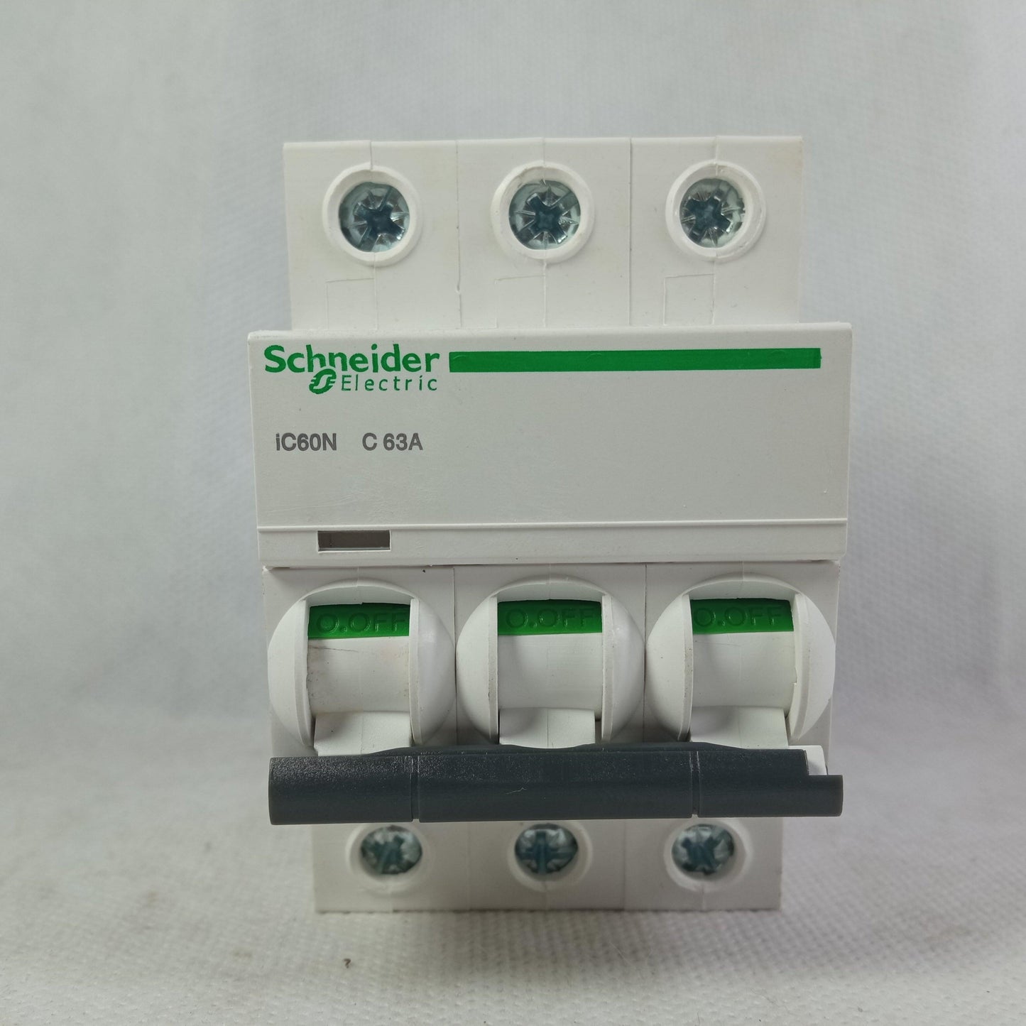Schneider MCB AC Circuit Breakers in Pakistan - industryparts.pk