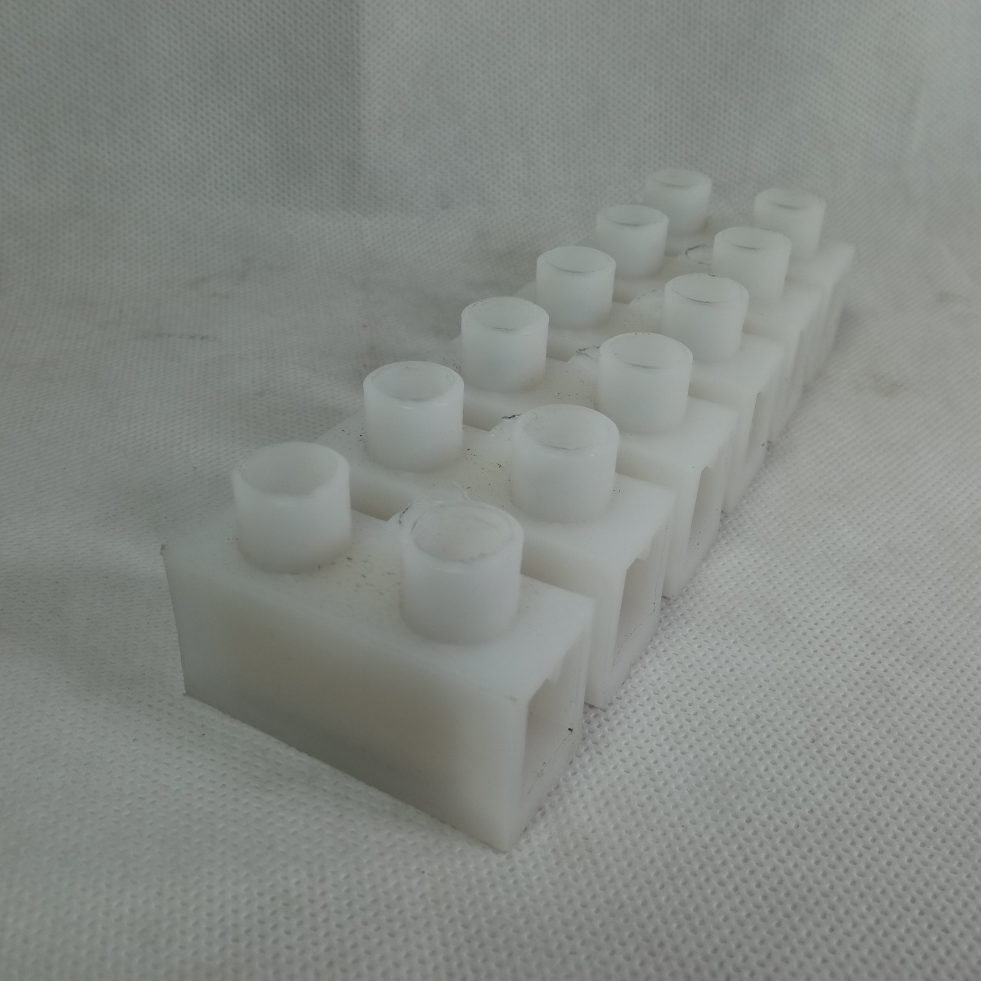 200Amp Terminal Strips Block Plug Wire Connector in Pakistan - industryparts.pk