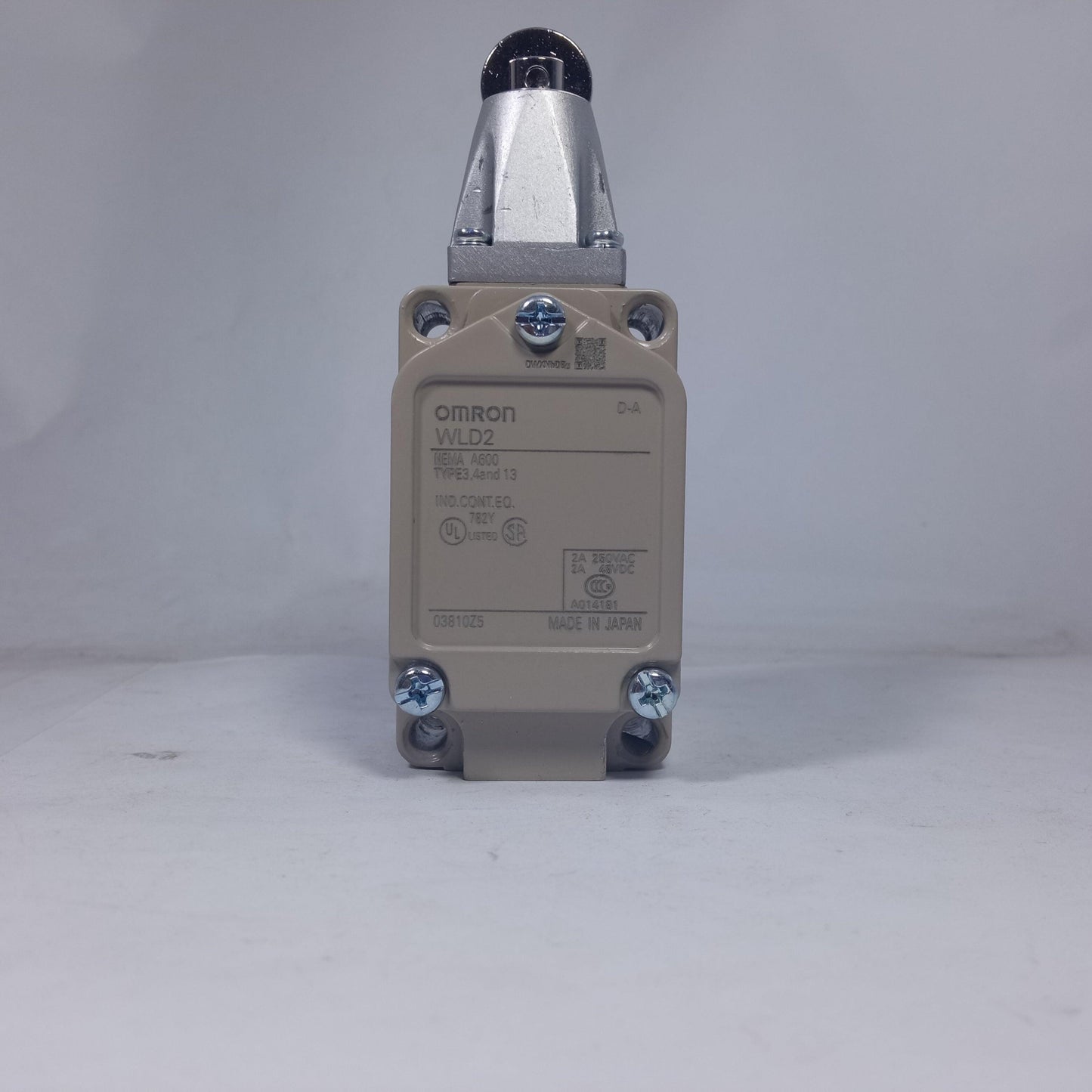 6amps WLD2 Omron Limit Switches in Pakistan - industryparts.pk