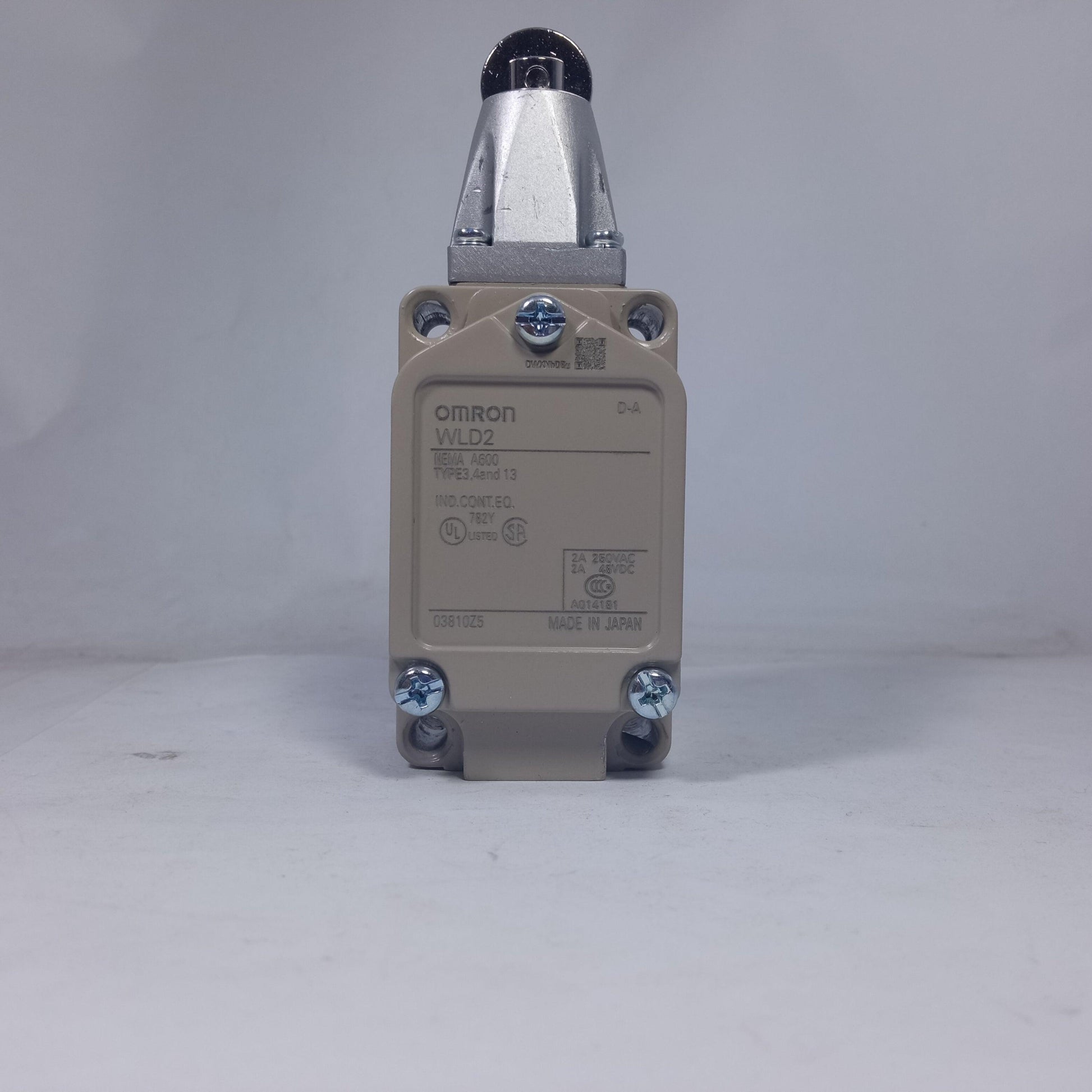 6amps WLD2 Omron Limit Switches in Pakistan - industryparts.pk