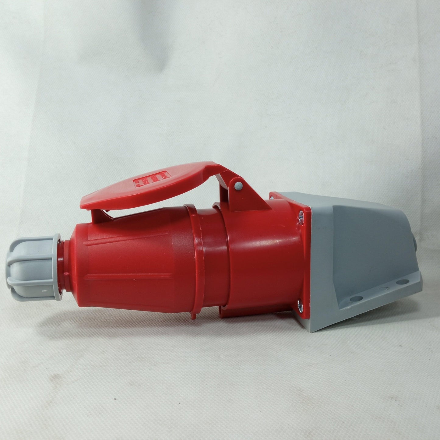 Tense 32Amp 5Pin Industrial Plug and Wall Socket in Pakistan - industryparts.pk