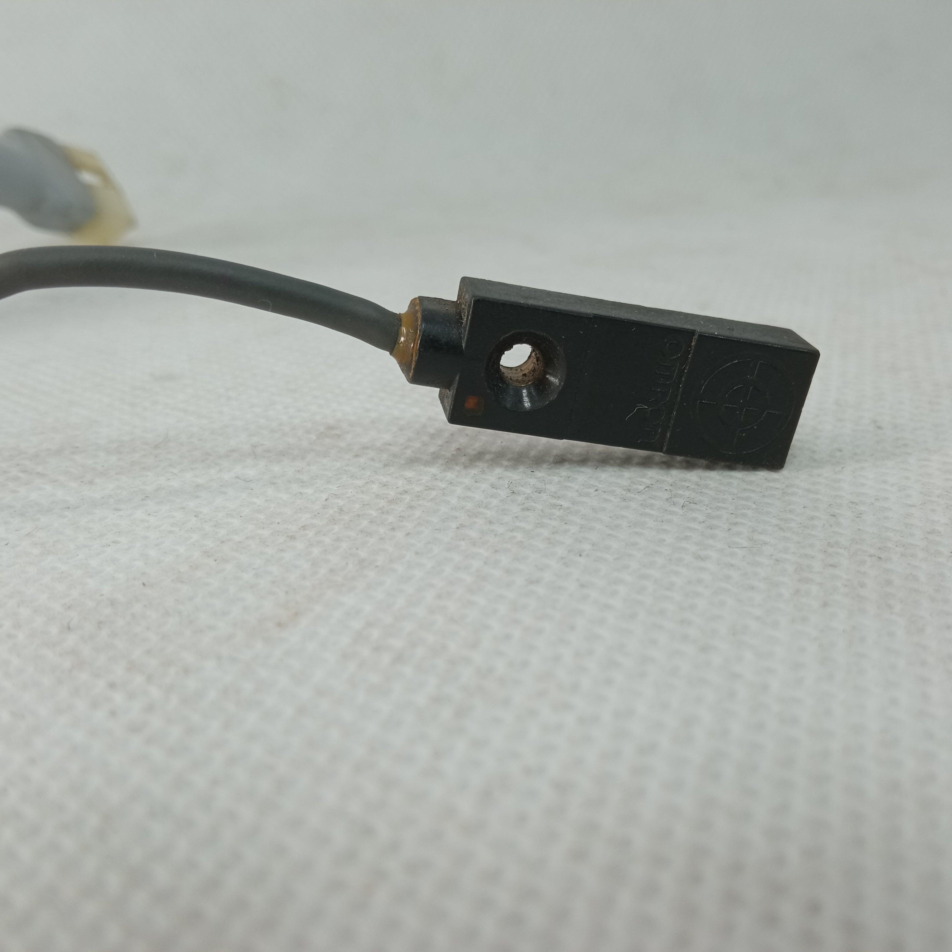 Omron Proximity Switch Sensor TL-W3MC1 in Pakistan - industryparts.pk