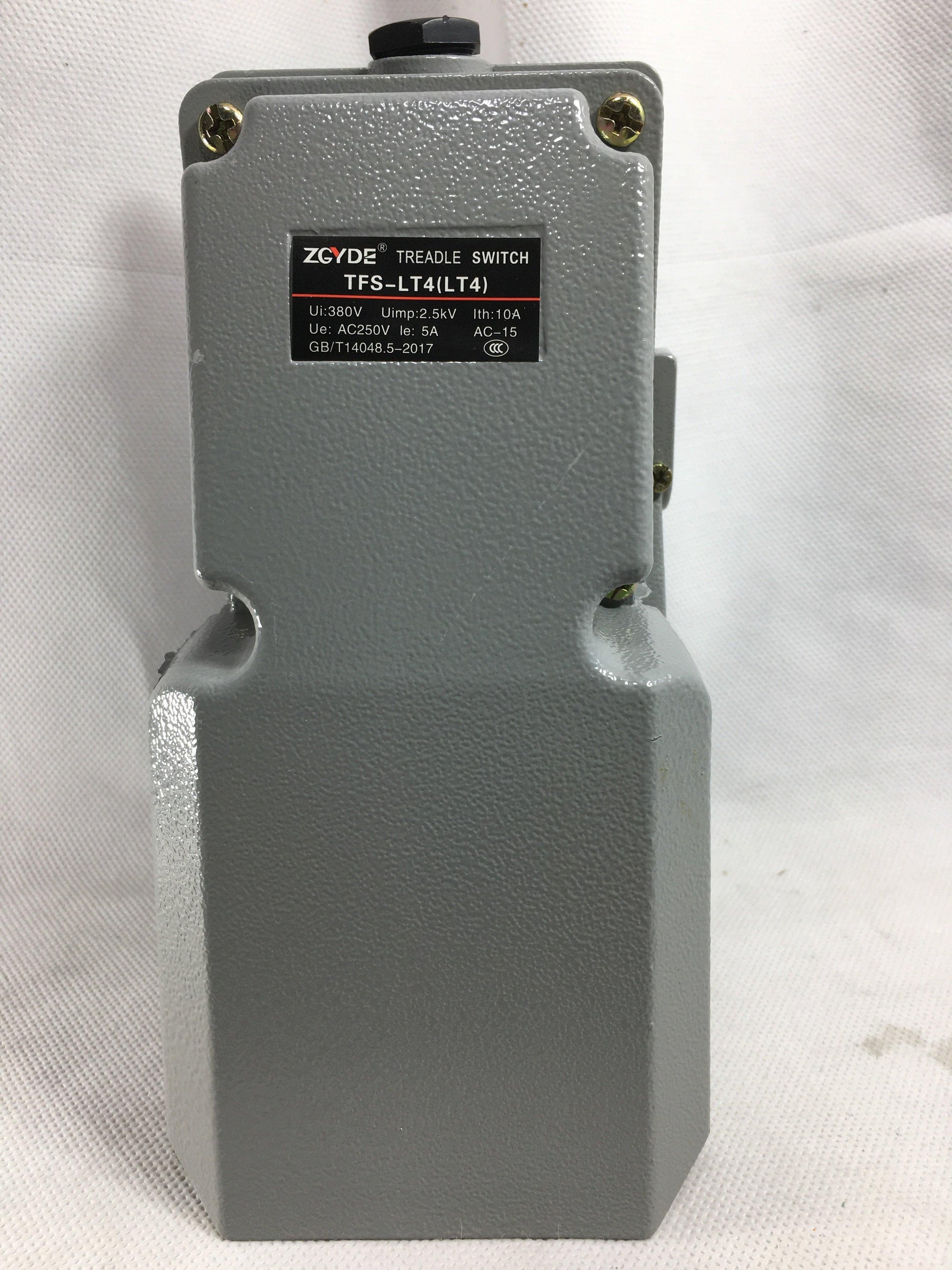 LT4 Foot Switch Pedal 10A 220V-380V AC in Pakistan - industryparts.pk