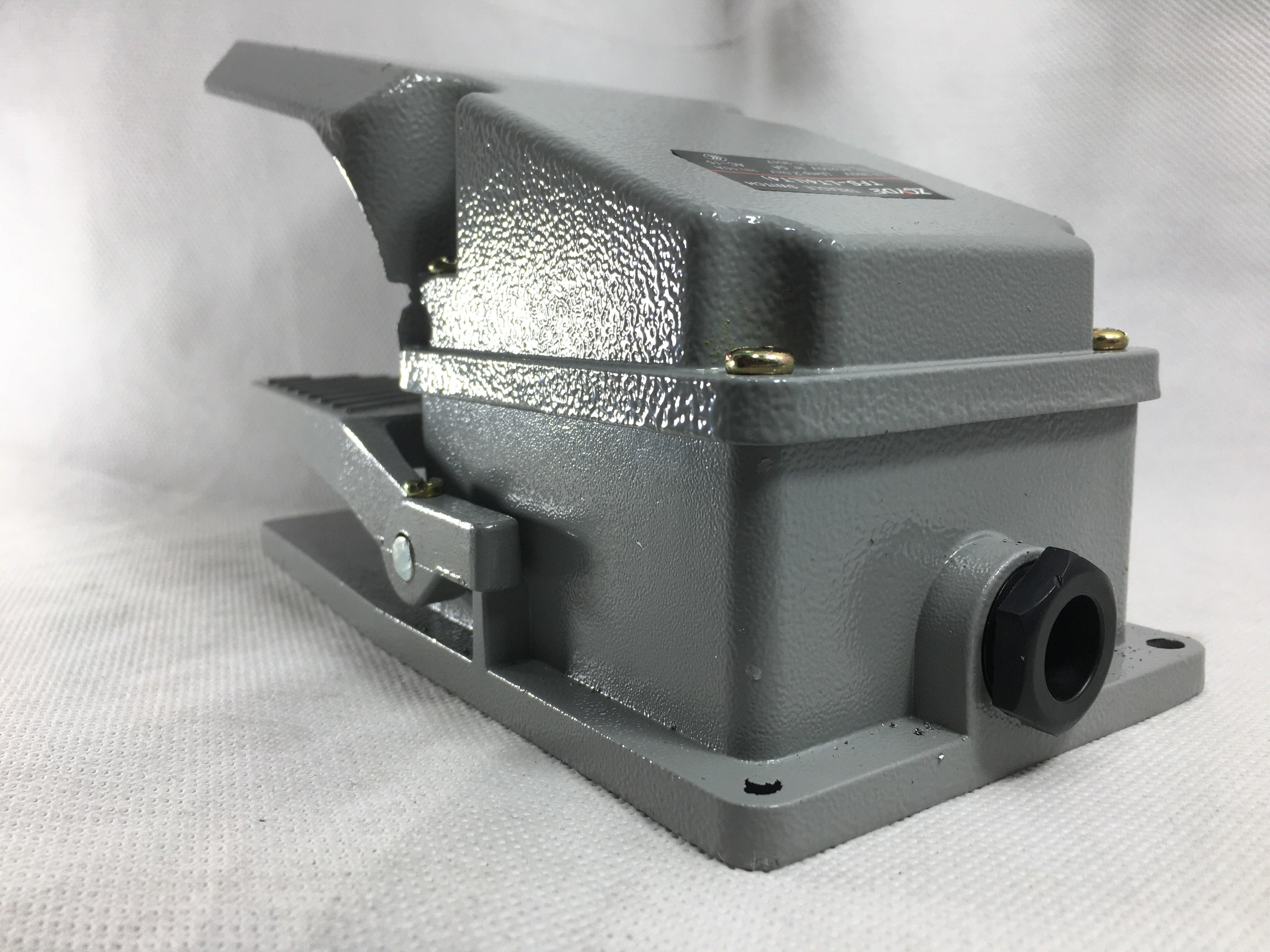 LT4 Foot Switch Pedal 10A 220V-380V AC in Pakistan - industryparts.pk