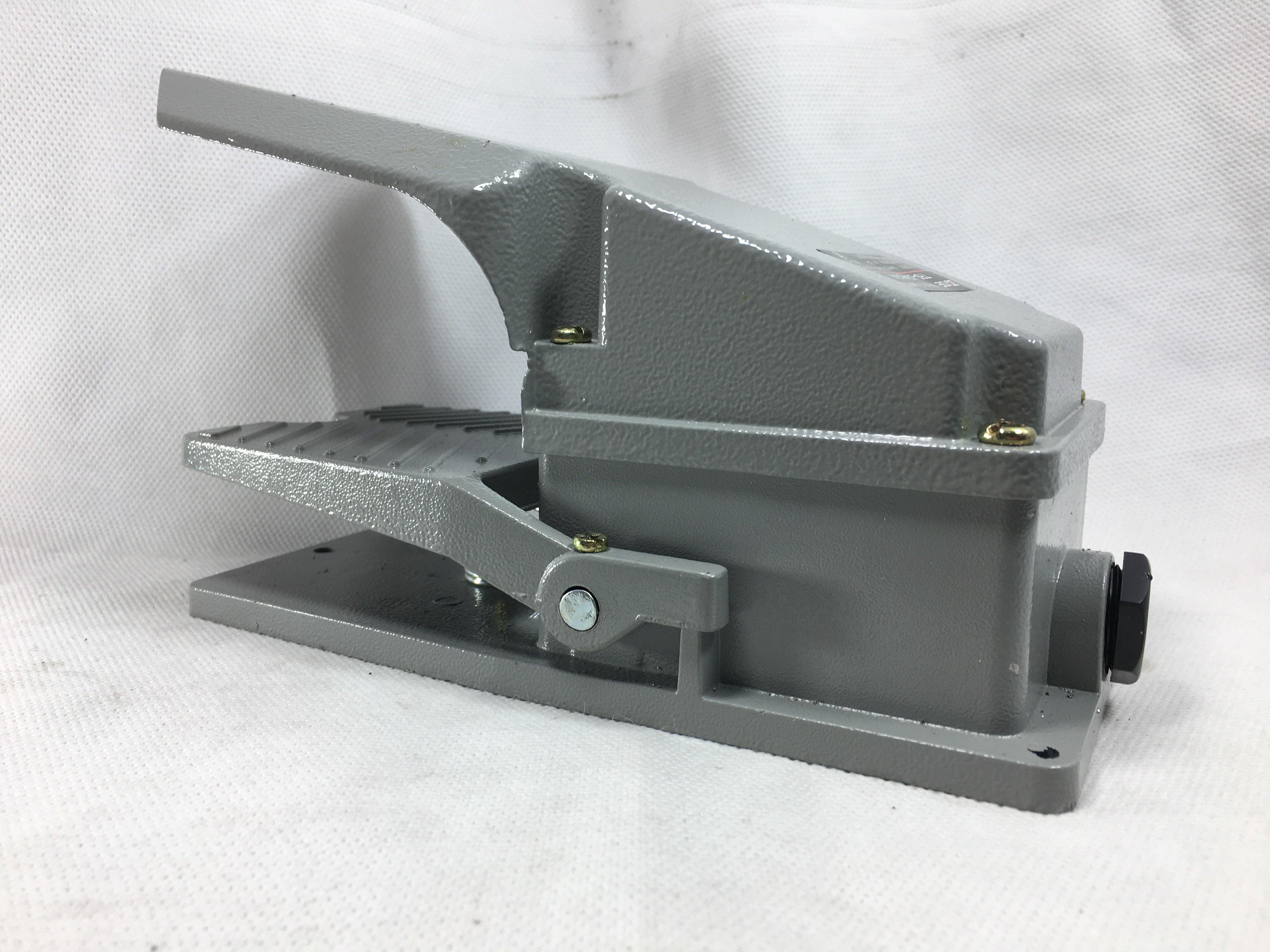 LT4 Foot Switch Pedal 10A 220V-380V AC in Pakistan - industryparts.pk