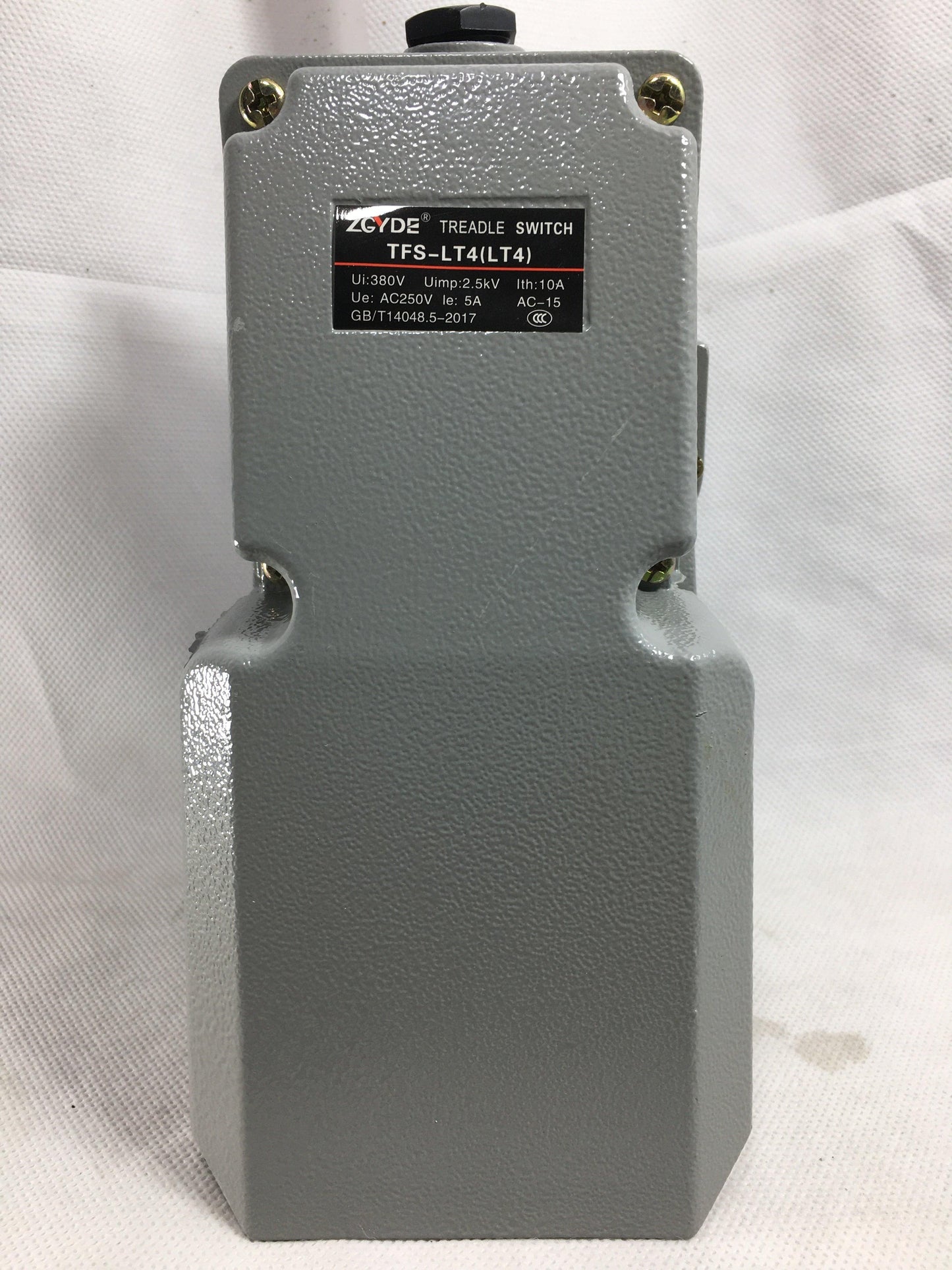 LT4 Foot Switch Pedal 10A 220V-380V AC in Pakistan - industryparts.pk
