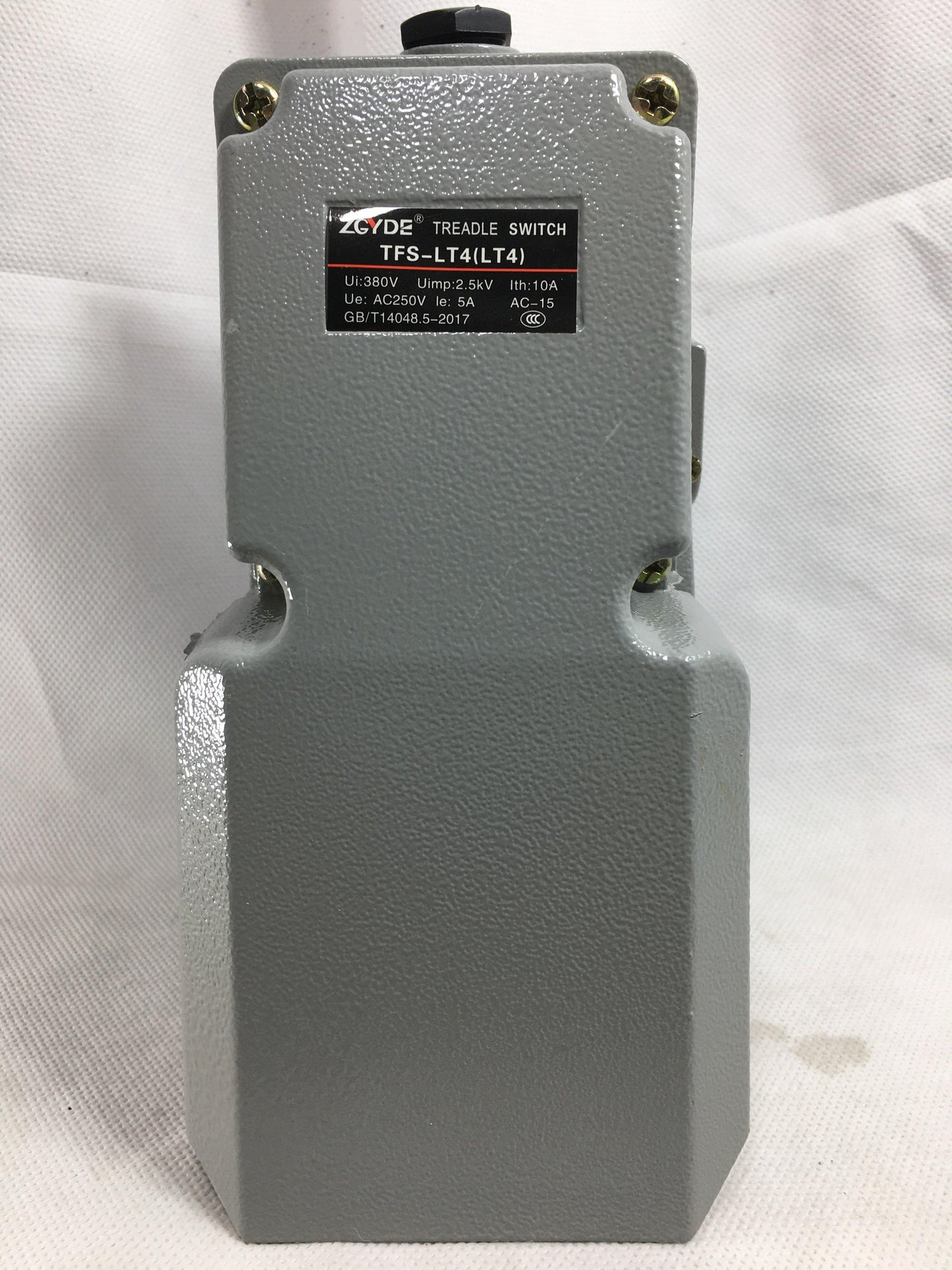 LT4 Foot Switch Pedal 10A 220V-380V AC in Pakistan - industryparts.pk