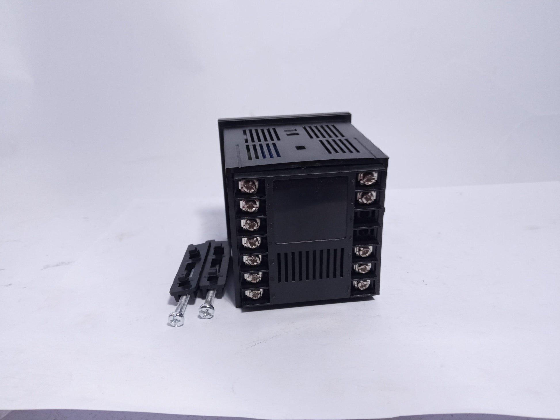 CH702 Digital Display PID Intelligent Temperature Controller - industryparts.pk