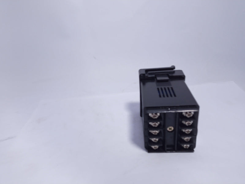 CH102 Digital Display PID Intelligent Temperature Controller in Pakistan - industryparts.pk