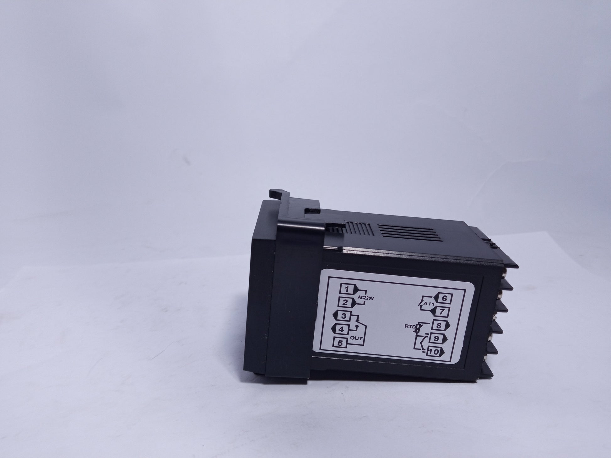 CH102 Digital Display PID Intelligent Temperature Controller in Pakistan - industryparts.pk