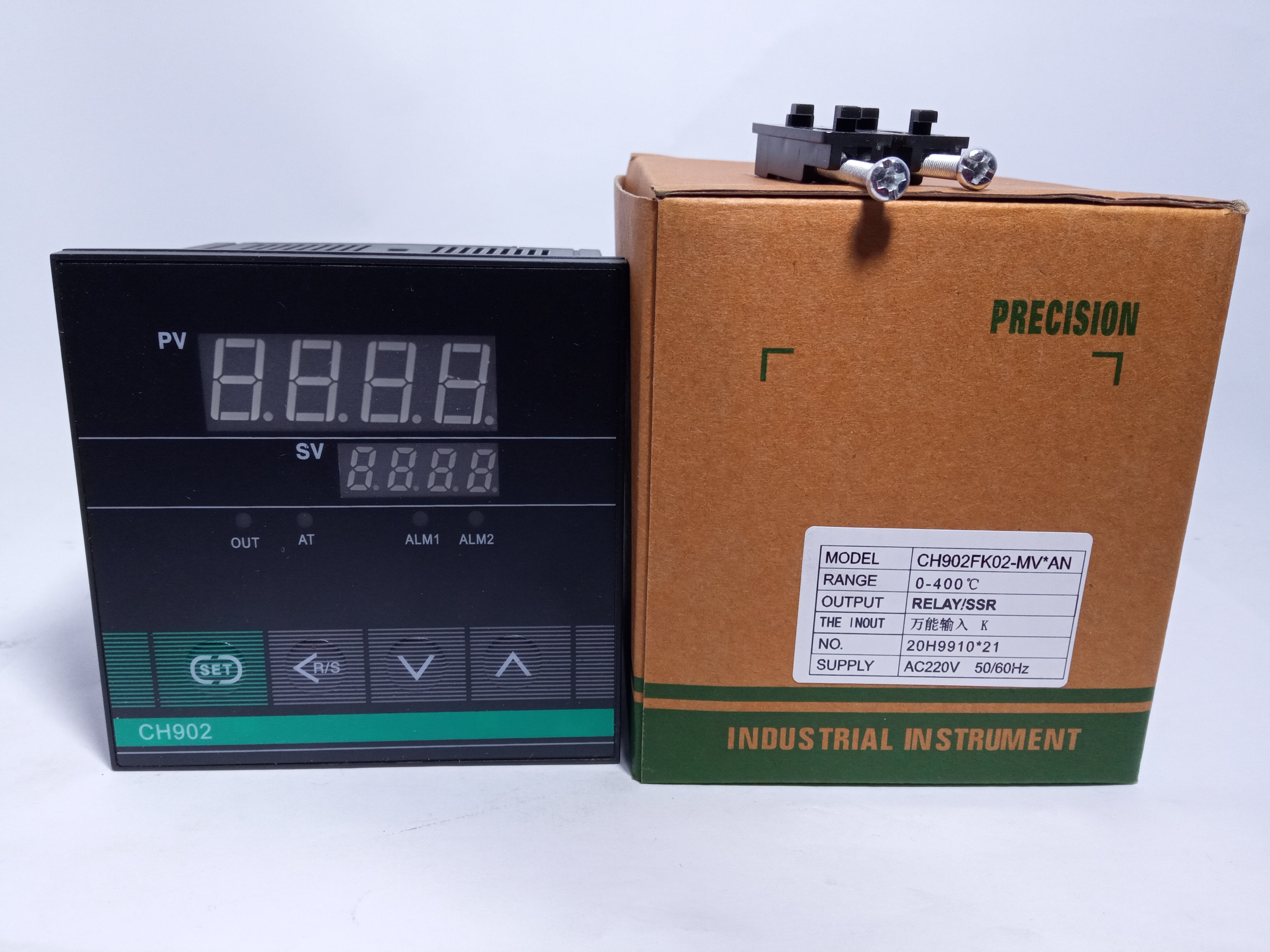 Digital Temperature Controller CH902 in Pakistan - industryparts.pk