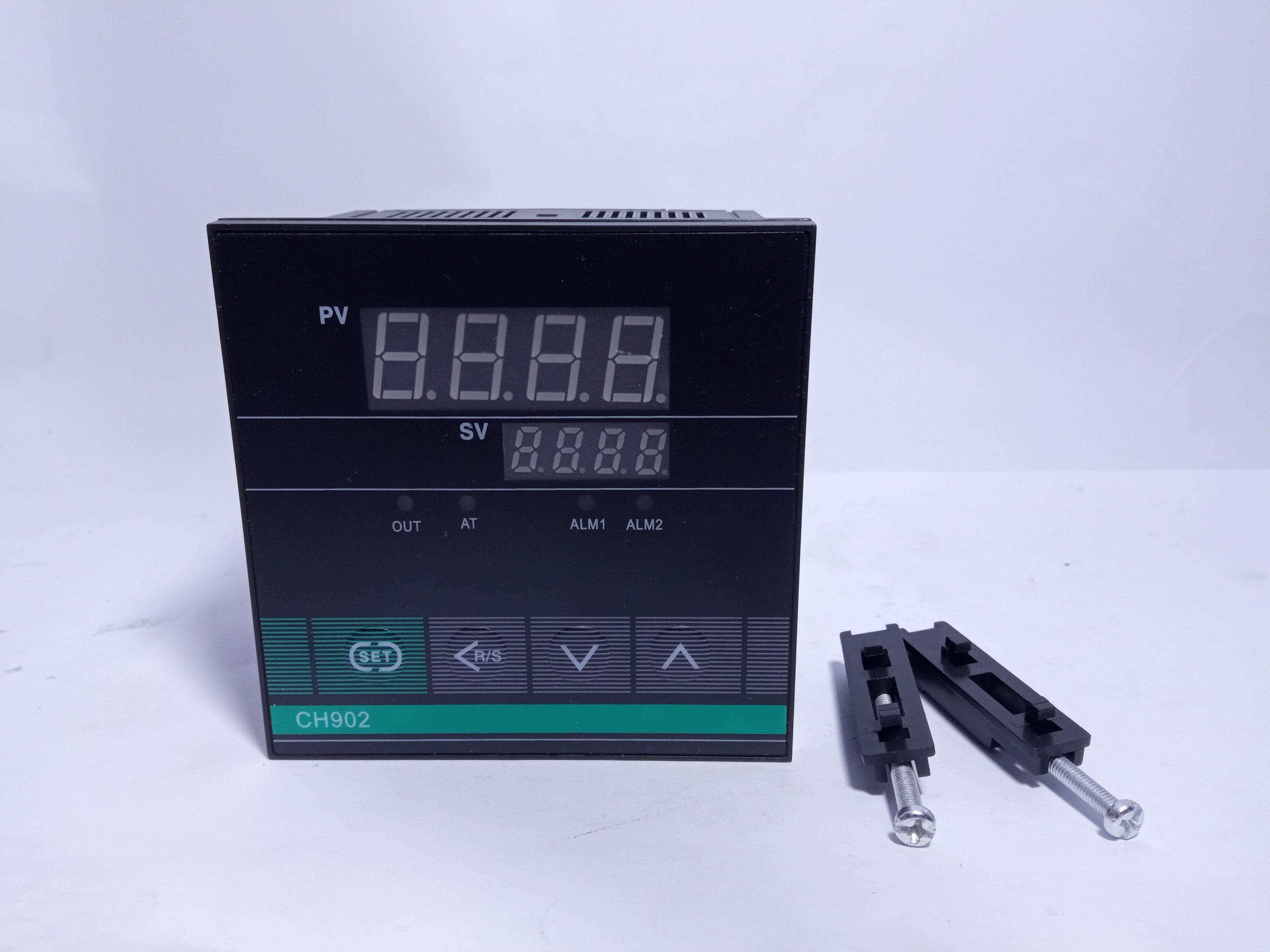 Digital Temperature Controller CH902 in Pakistan - industryparts.pk