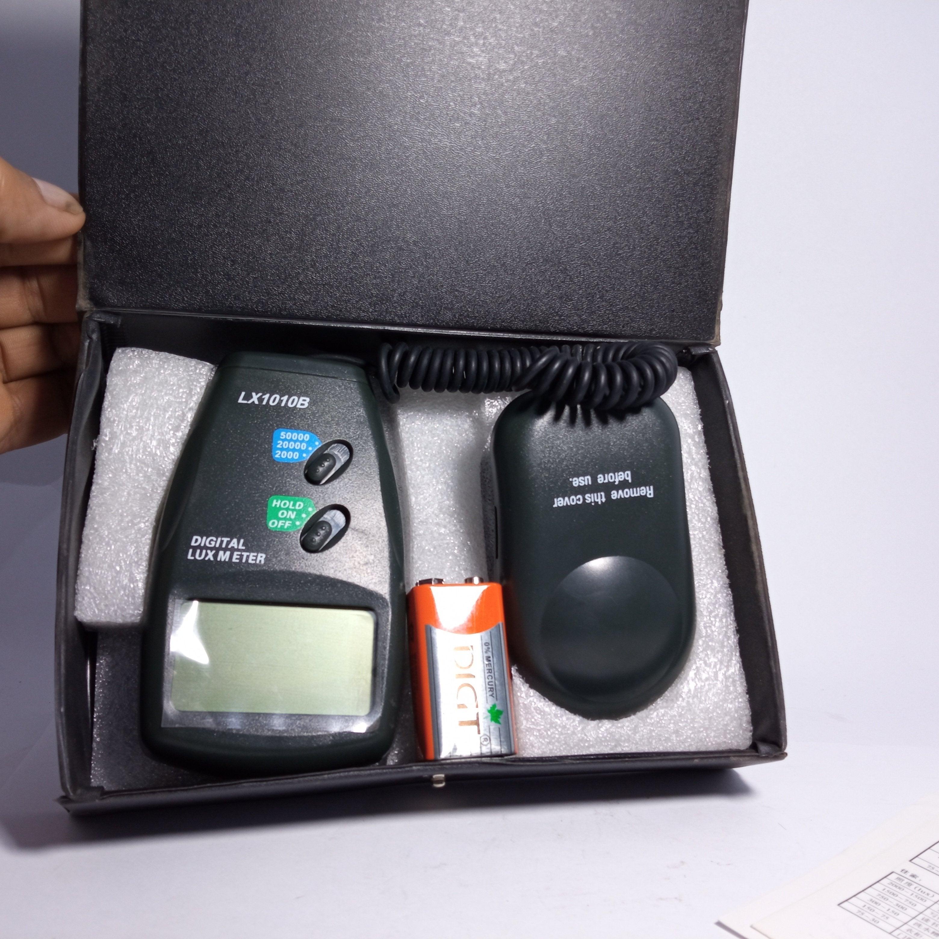 LX1010B Digital Lux Meter Photometer - industryparts.pk