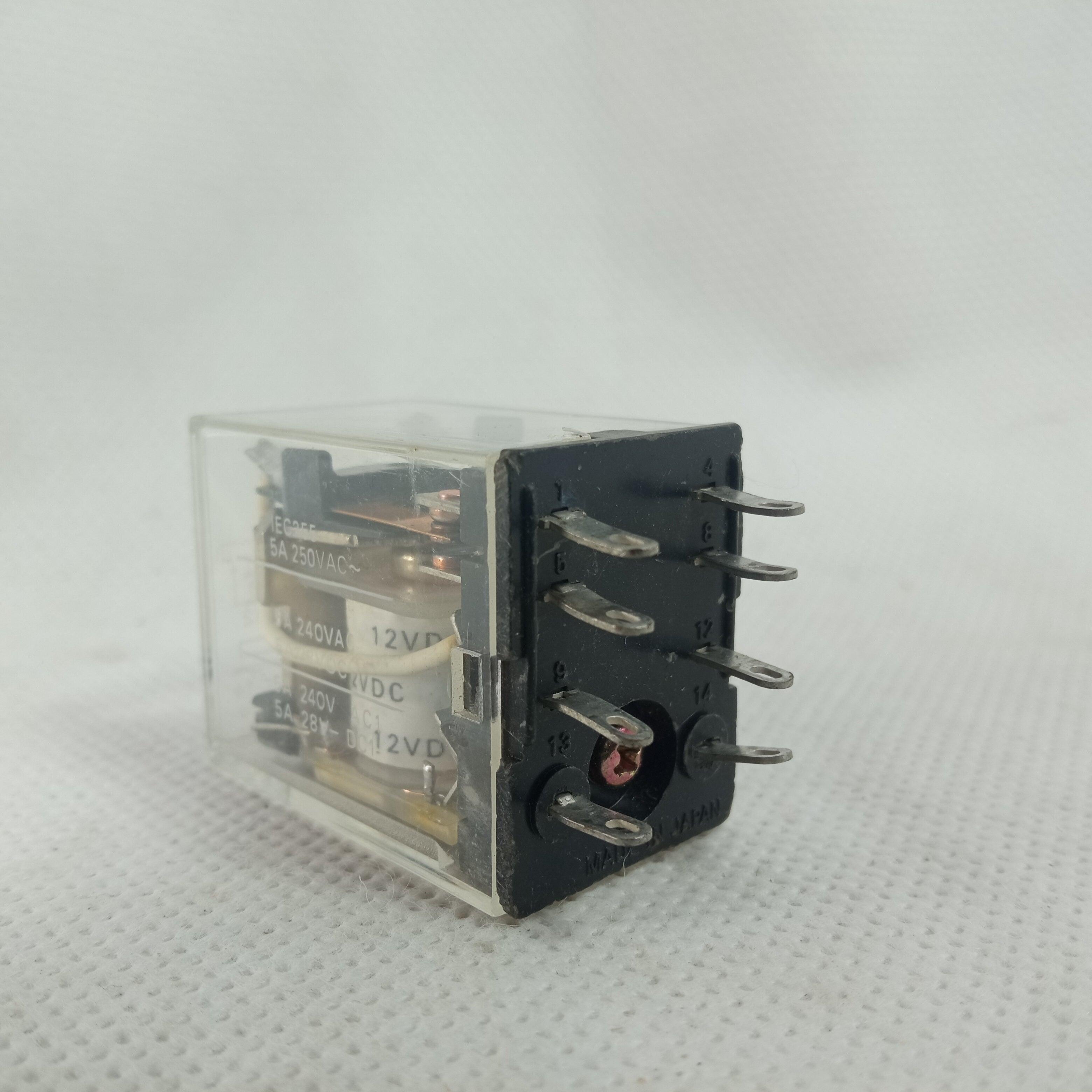 Omron General Purpose Minature Relay in Pakistan - industryparts.pk