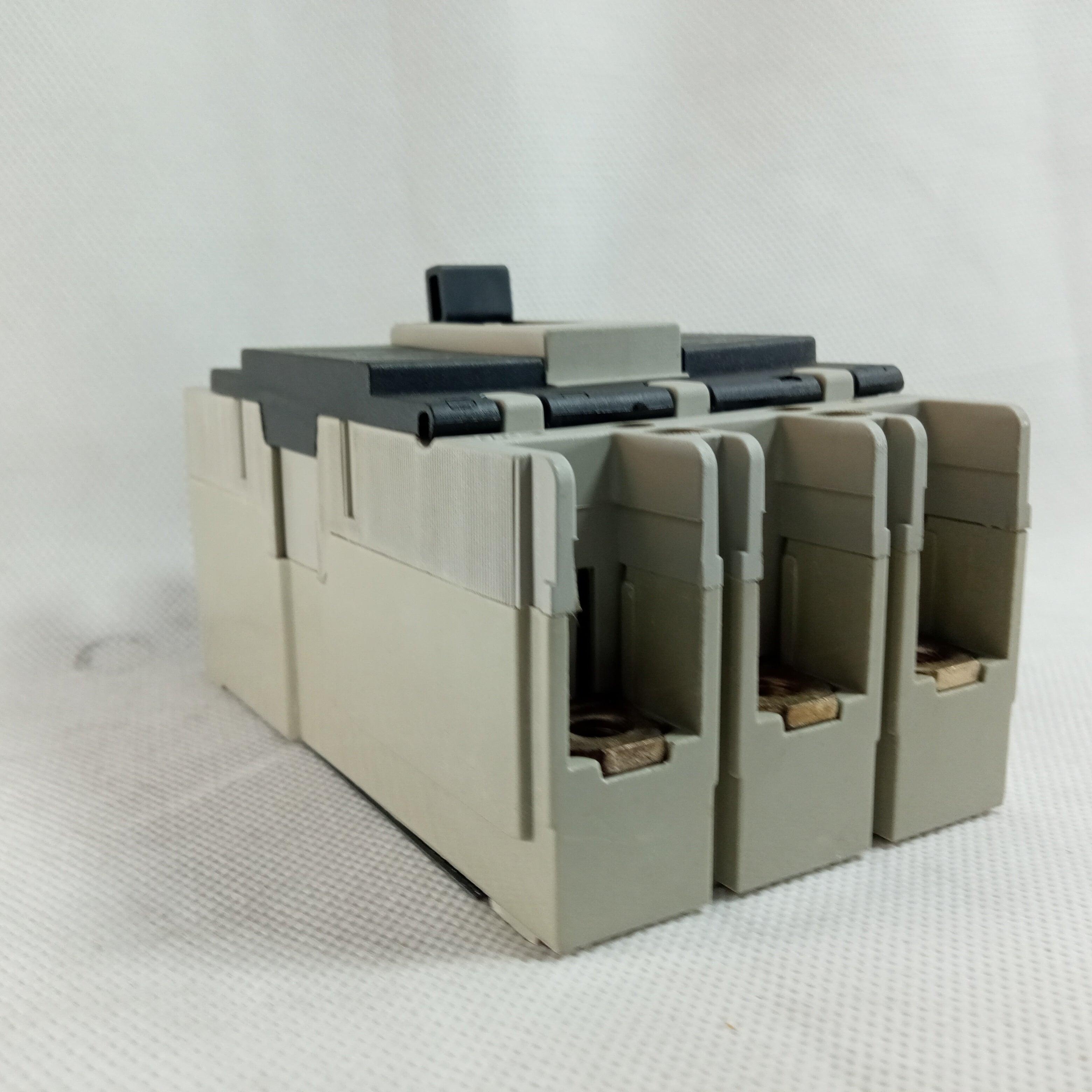 MCCB Boneega Three Pole Circuit Breaker in Pakistan - industryparts.pk