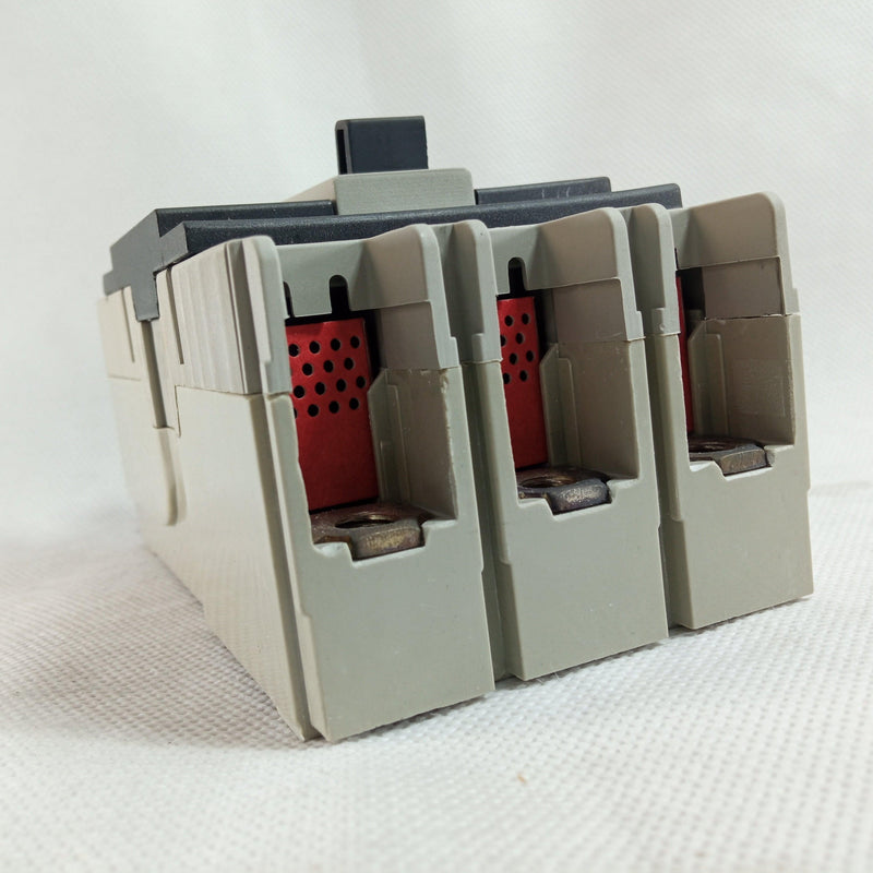 MCCB Boneega Three Pole Circuit Breaker in Pakistan - industryparts.pk