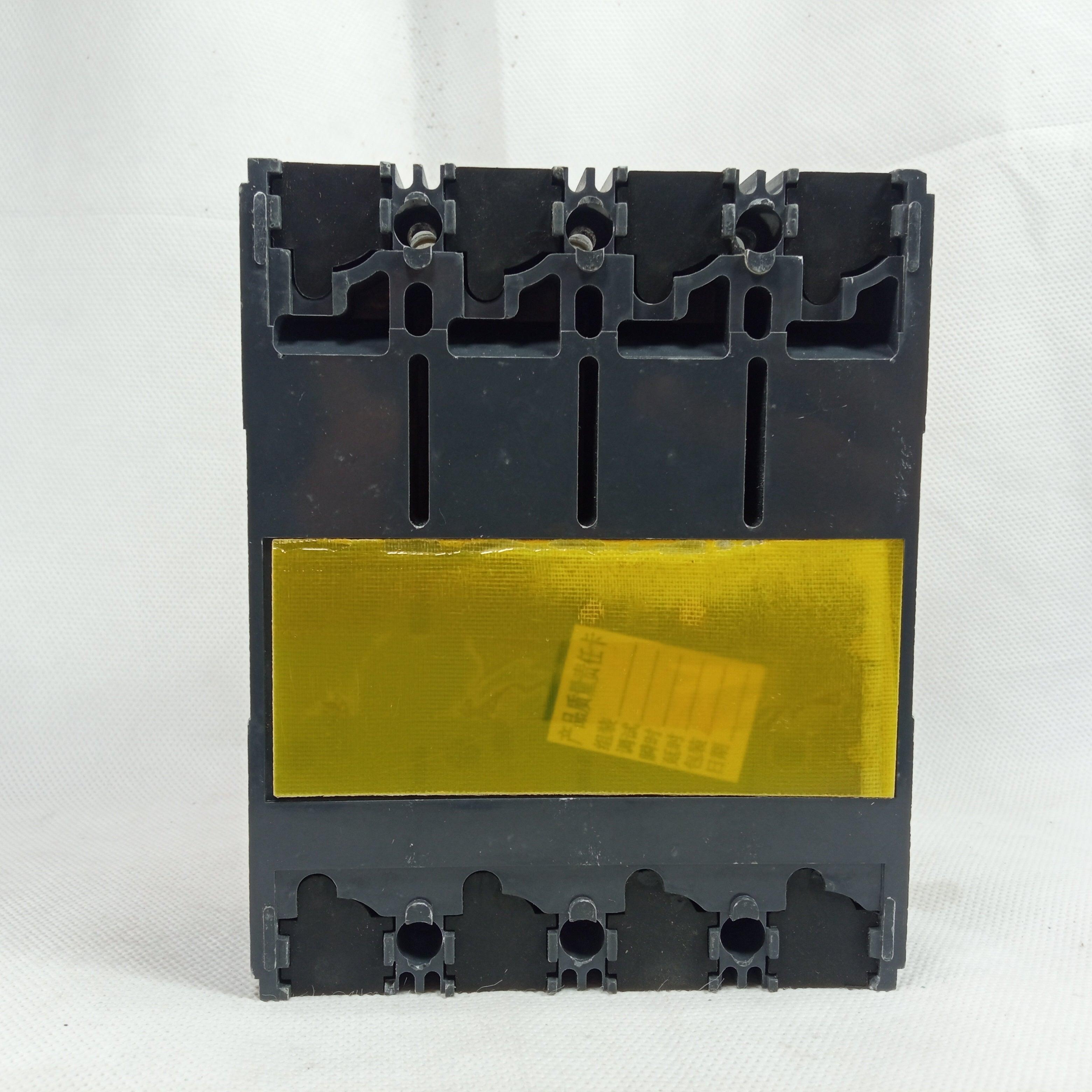 MCCB Boneega Three Pole Circuit Breaker in Pakistan - industryparts.pk