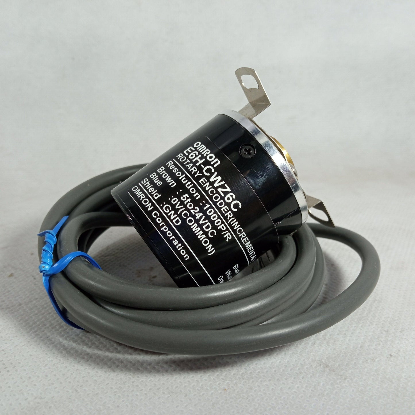 1000PPR Omron E6H-CWZ6C Rotary Encoder 5 24VDC in Pakistan - industryparts.pk