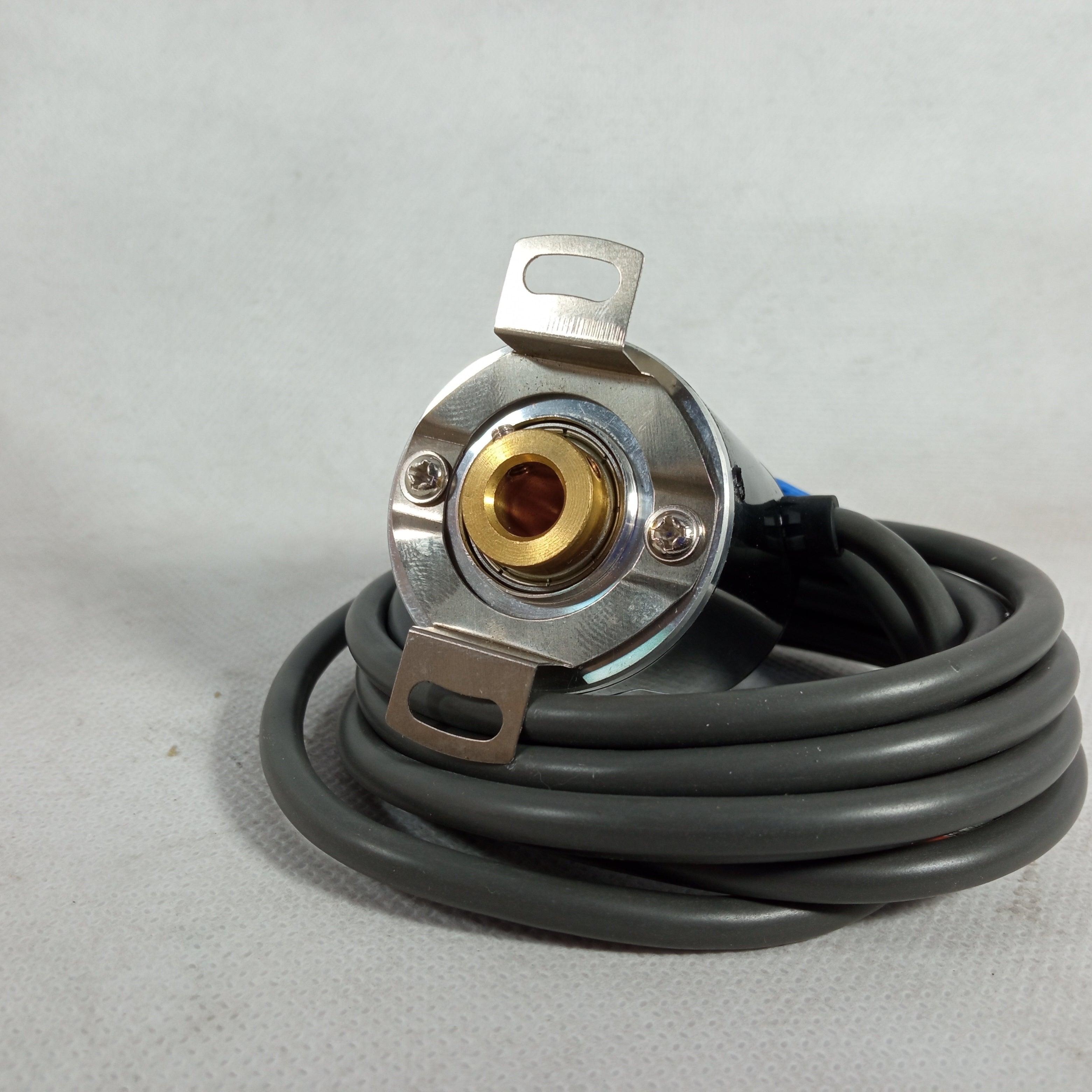 1000PPR Omron E6H-CWZ6C Rotary Encoder 5 24VDC in Pakistan - industryparts.pk