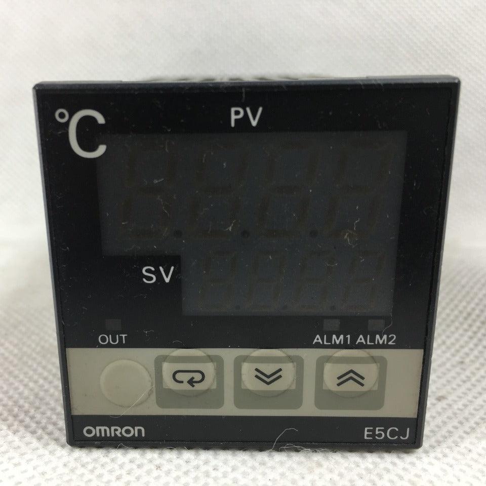OMRON E5CJ-Q2HB Temperature Controller in Pakistan - industryparts.pk