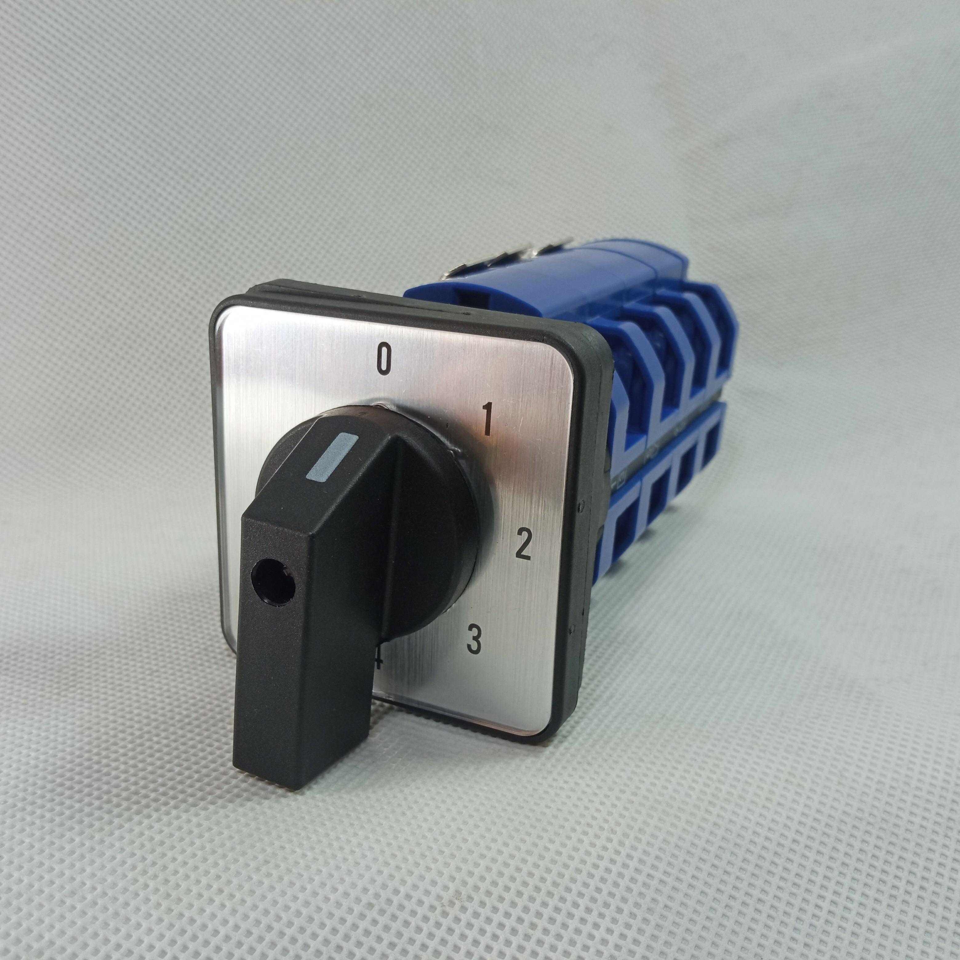 CAMSCO CA-63081 change over for 3 meter  Phase Selector 63A 0-1-2-3-4 in Pakistan - industryparts.pk