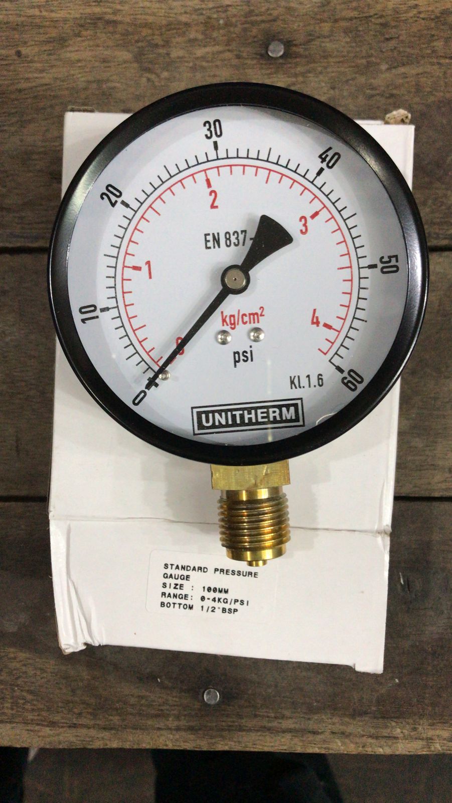 Standard Pressure Gauge EN837-1 in Pakistan - industryparts.pk