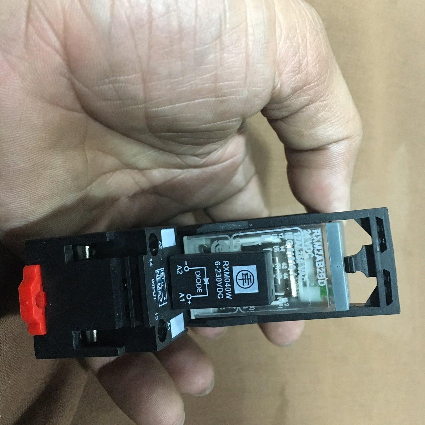 Schneider Electric RXZE2S108M Relay socket in Pakistan - industryparts.pk