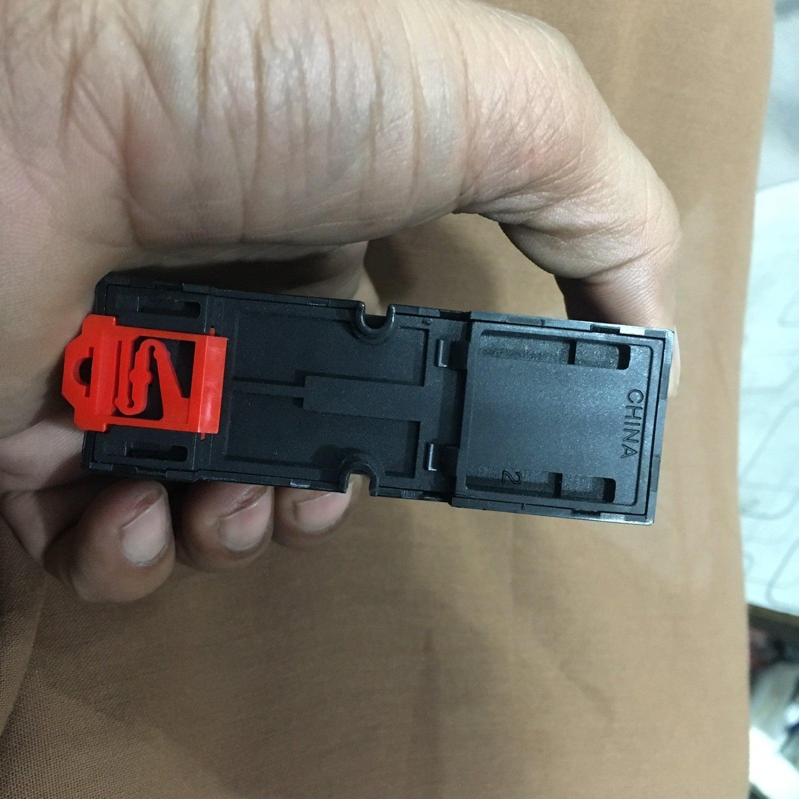 Schneider Electric RXZE2S108M Relay socket in Pakistan - industryparts.pk