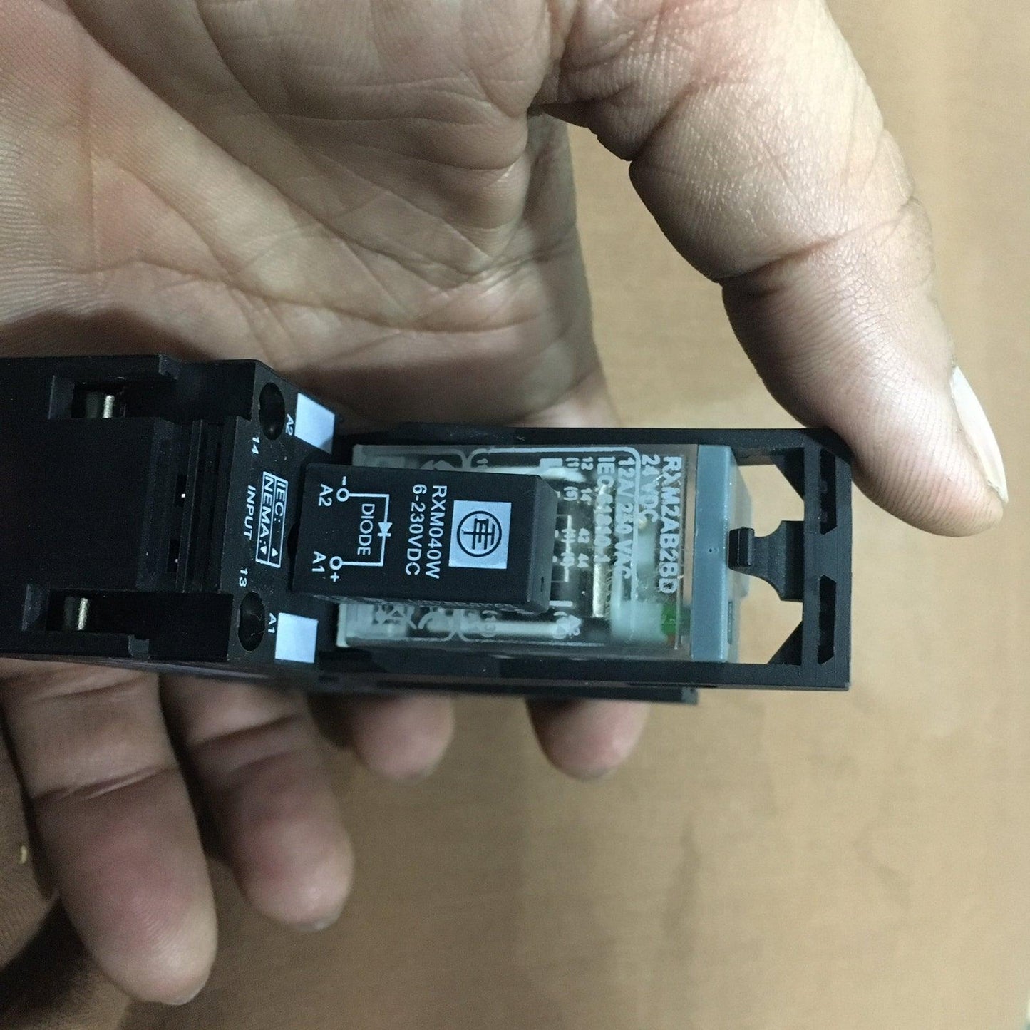 Schneider Electric RXZE2S108M Relay socket in Pakistan - industryparts.pk