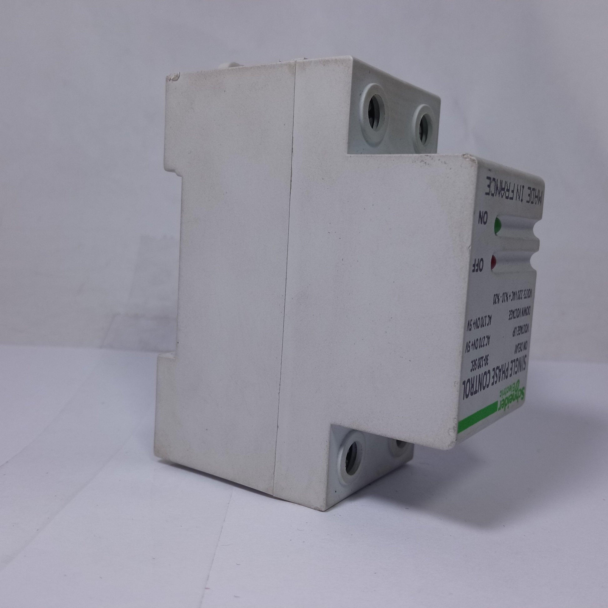 220V Under Over Voltage Protector Circuit Breaker Single Phase Control - industryparts.pk