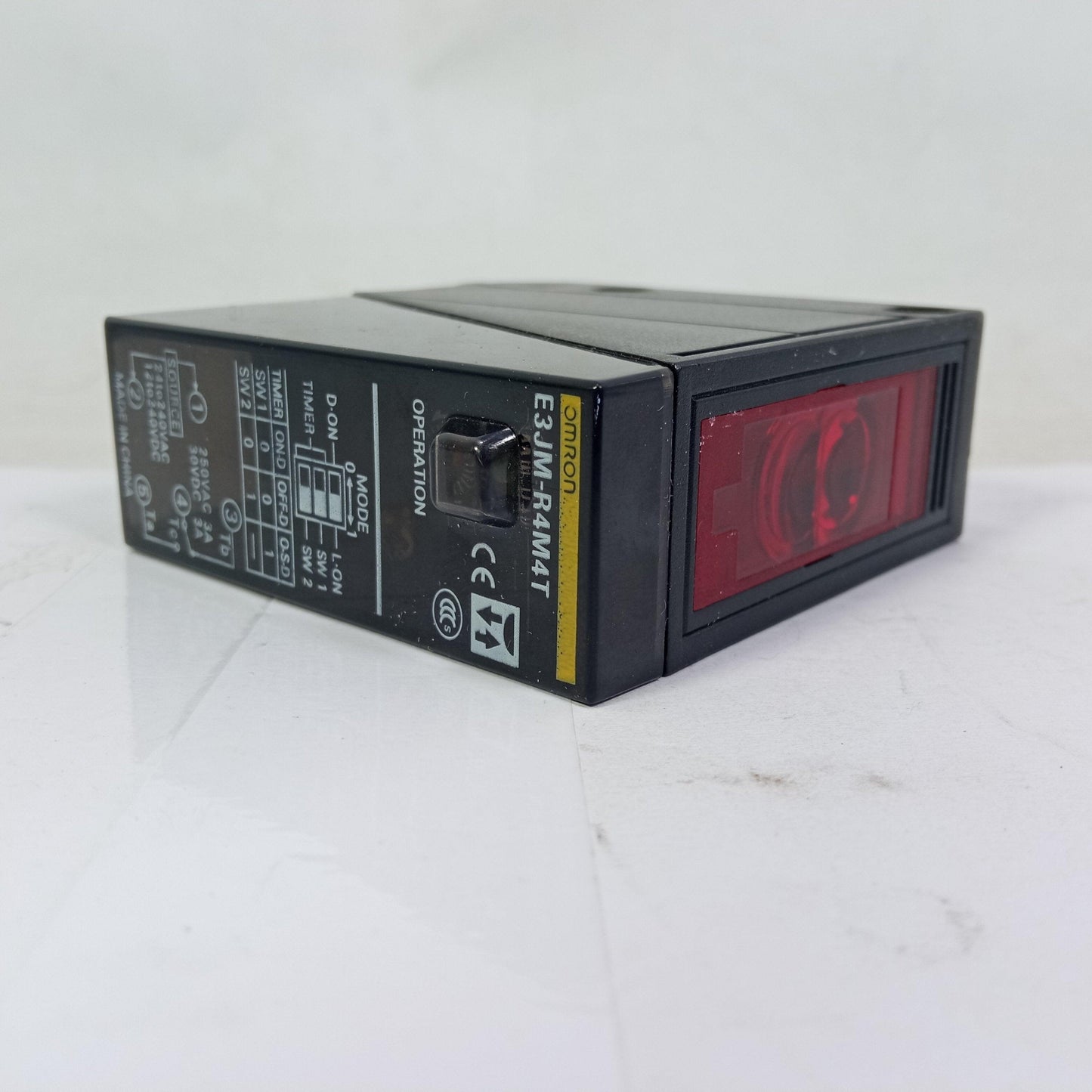Omron E3JM-R4M4T Photoelectric Type Retro-Reflective Sensor - industryparts.pk