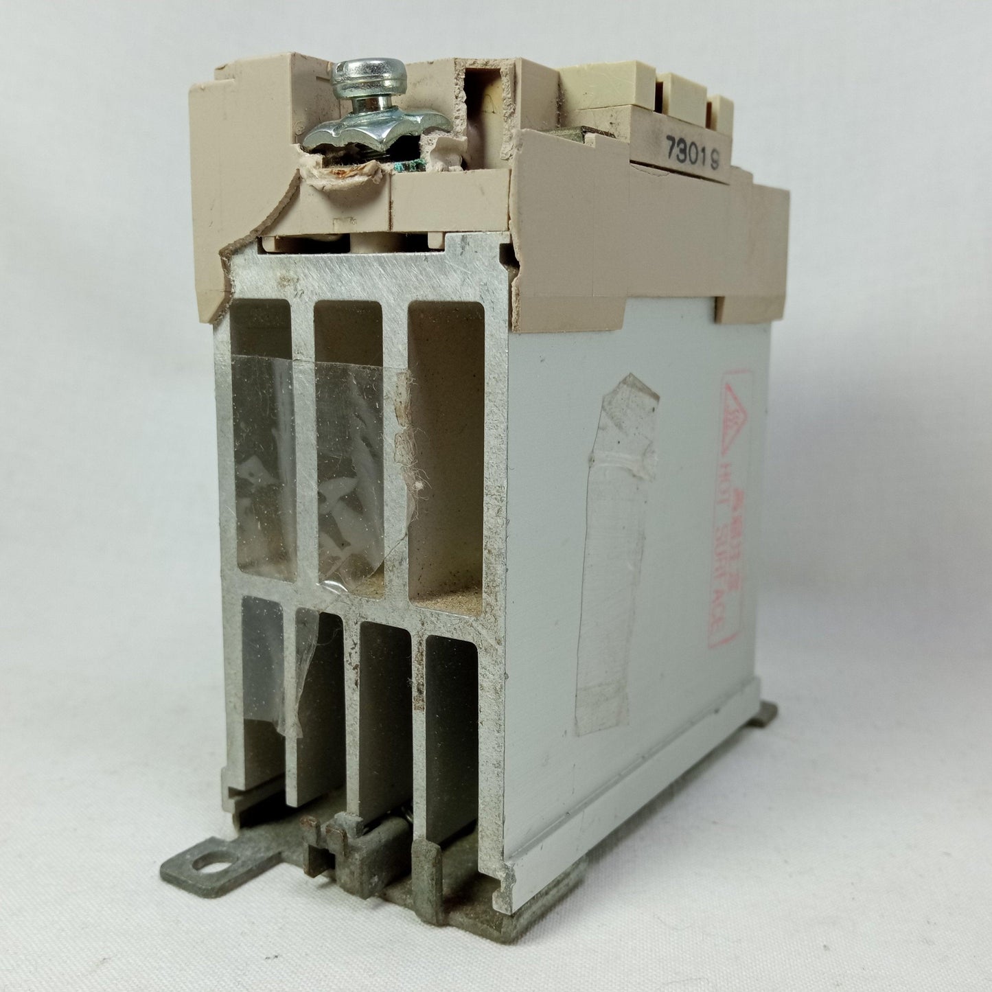 Omron G32A Power Device Relay Cartridge 24-240VAC in Pakistan - industryparts.pk