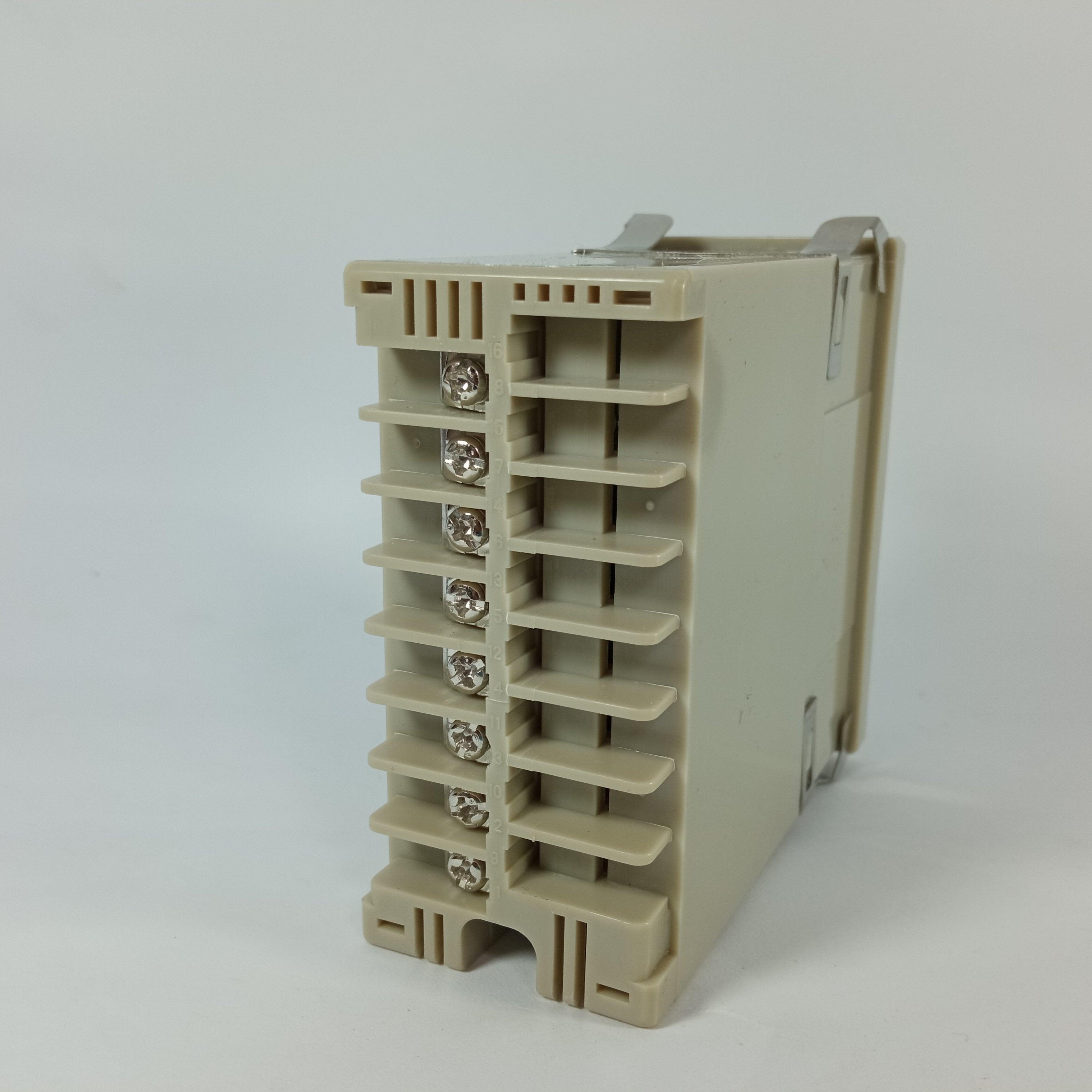 3-Digit LED Digital Temperature Controller E5EN-YR40K in Pakistan - industryparts.pk