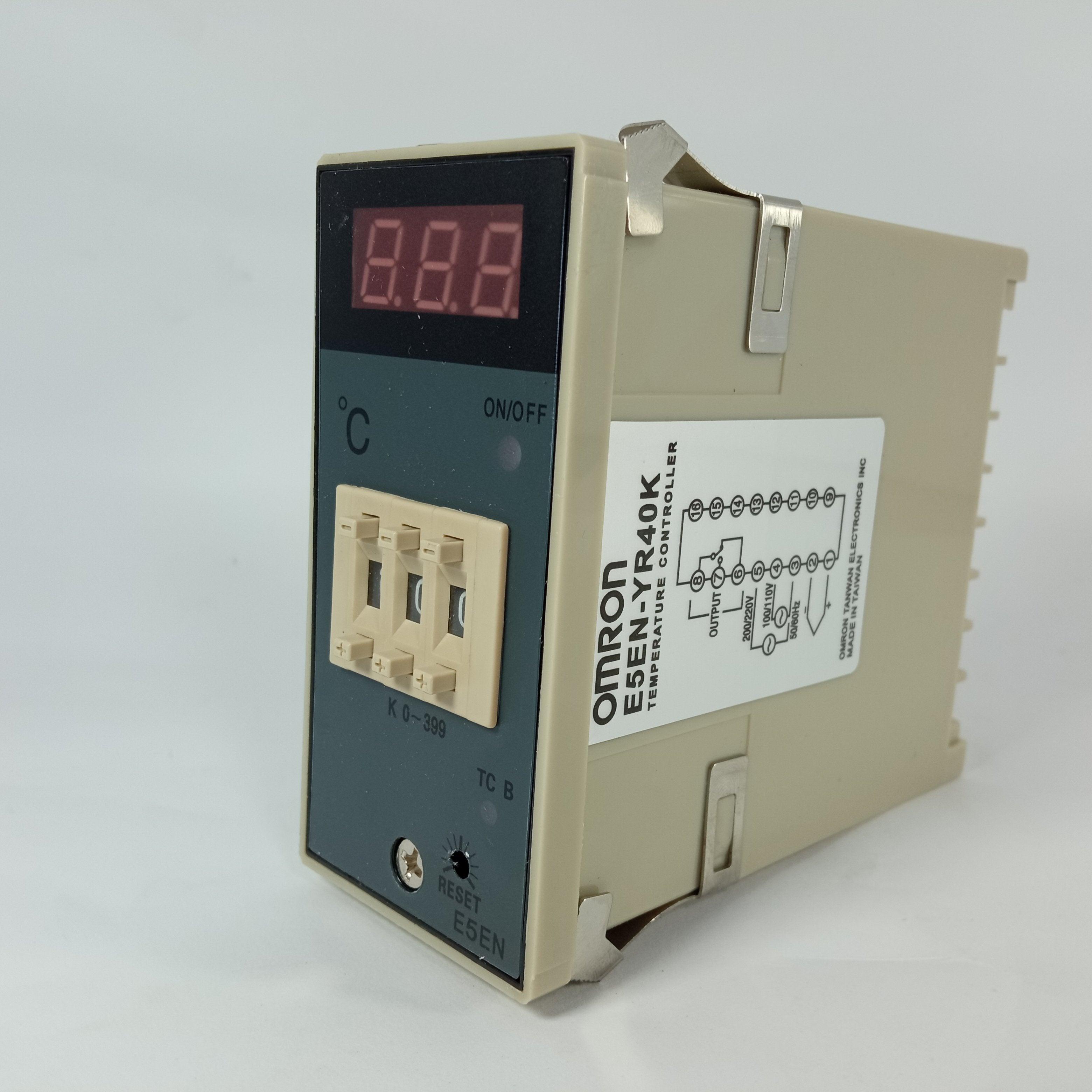 3-Digit LED Digital Temperature Controller E5EN-YR40K in Pakistan - industryparts.pk
