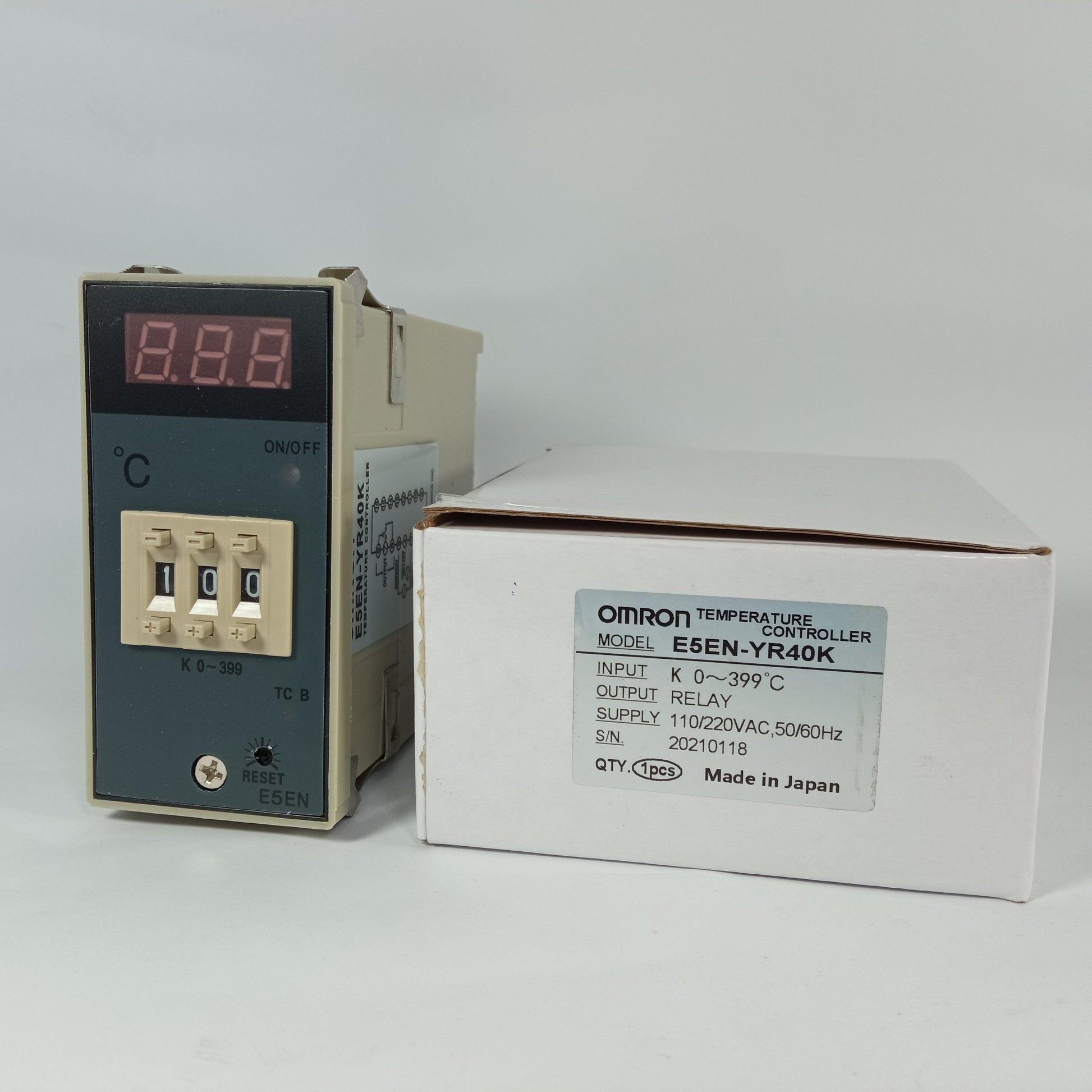 3-Digit LED Digital Temperature Controller E5EN-YR40K in Pakistan - industryparts.pk