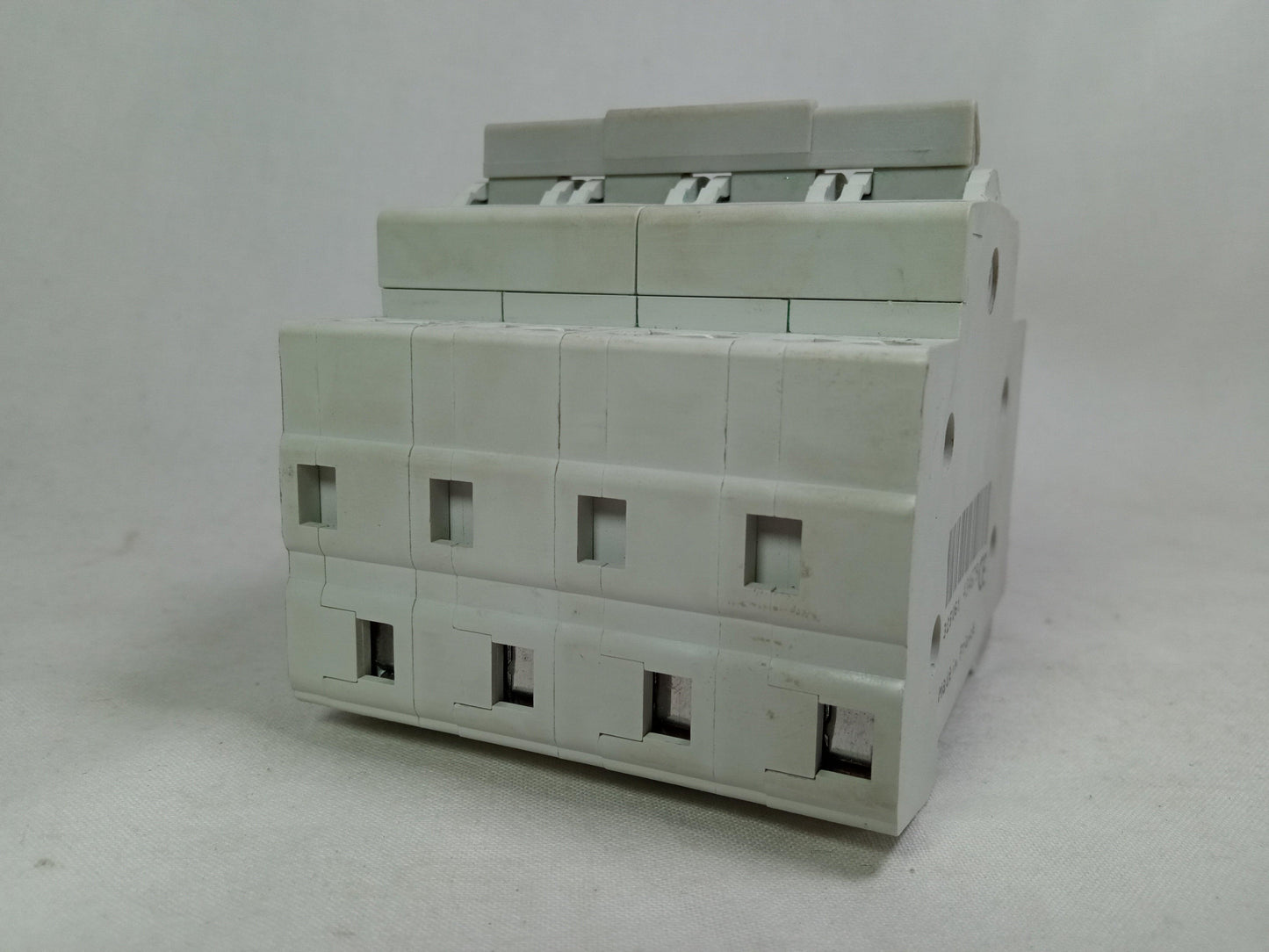 4 Pole Din Rail Change Over Switch SF 419G 63A 400V in Pakistan - industryparts.pk